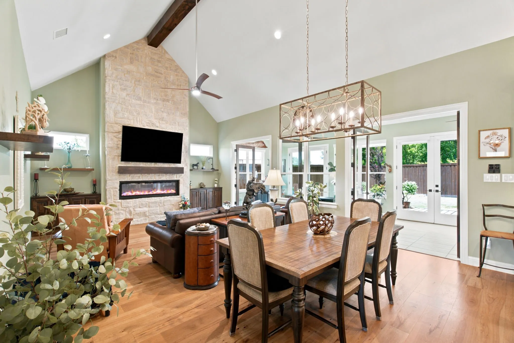 Single Family Residence For Sale in Tarrant County , 3501 Barber Creek Court, Fort Worth, Texas 76244, 3 Bedroom, 3 Bathroom, 2 Garage spaces, 2,641 Sqft, built in 2022, mls#21340789, Real Estate Agent in Fort Worth, Homes For Sale in Tarrant county, Homes For Sale in Fort Worth, Realtor in Fort Worth Texas, Real Estate Brokerage Independent Realty Texas, Luminita Cordes Realtor