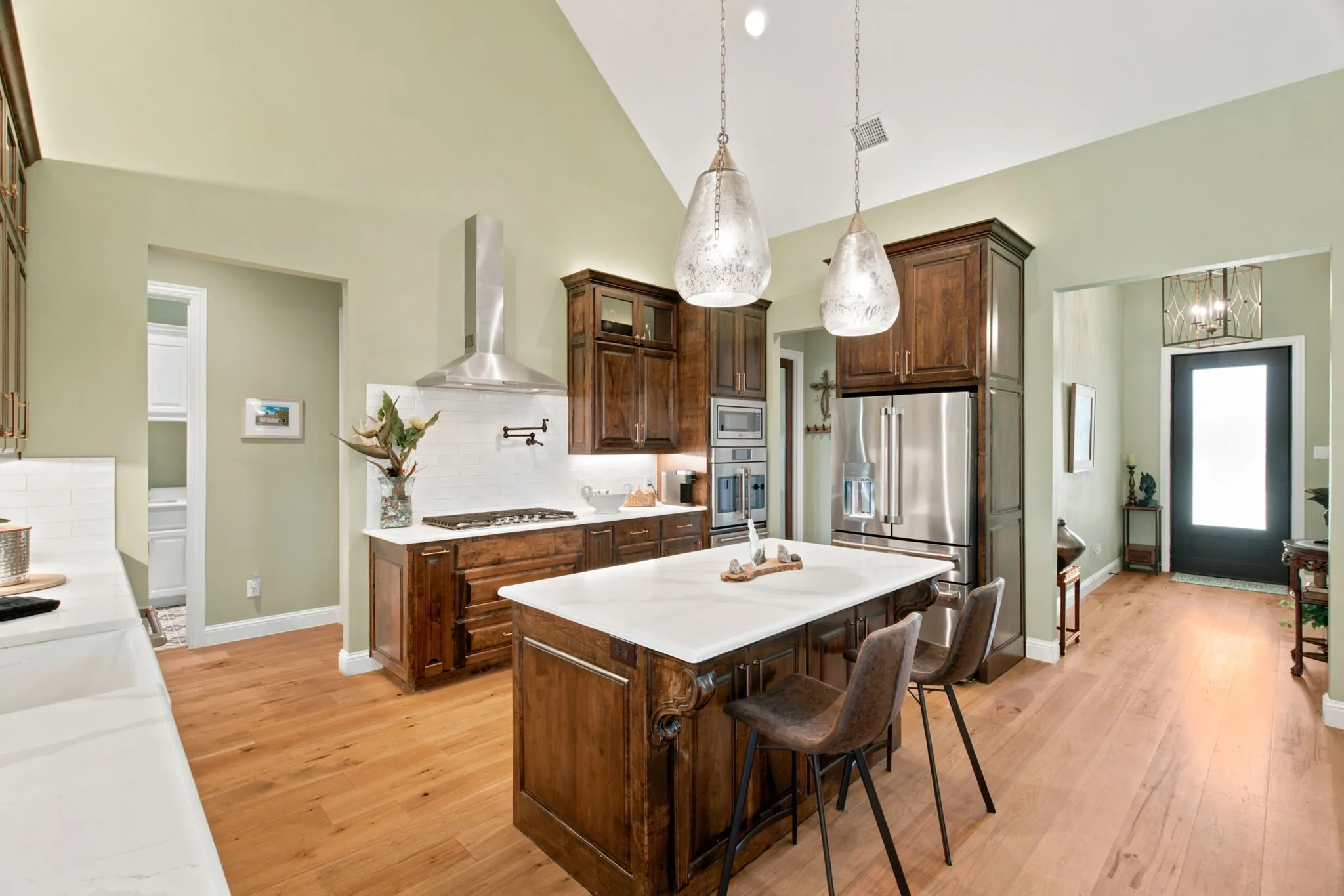 Single Family Residence For Sale in Tarrant County , 3501 Barber Creek Court, Fort Worth, Texas 76244, 3 Bedroom, 3 Bathroom, 2 Garage spaces, 2,641 Sqft, built in 2022, mls#21340789, Real Estate Agent in Fort Worth, Homes For Sale in Tarrant county, Homes For Sale in Fort Worth, Realtor in Fort Worth Texas, Real Estate Brokerage Independent Realty Texas, Luminita Cordes Realtor