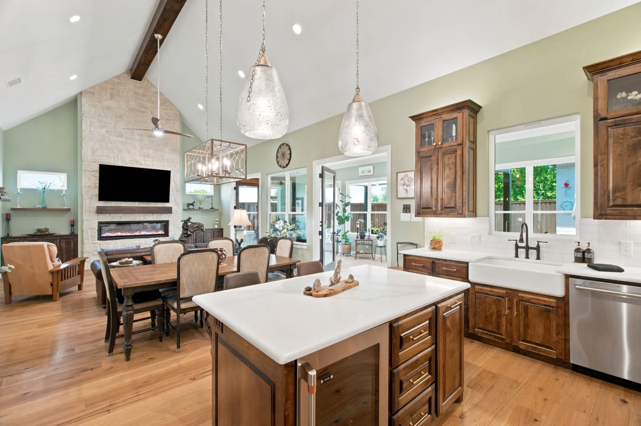 Single Family Residence For Sale in Tarrant County , 3501 Barber Creek Court, Fort Worth, Texas 76244, 3 Bedroom, 3 Bathroom, 2 Garage spaces, 2,641 Sqft, built in 2022, mls#21340789, Real Estate Agent in Fort Worth, Homes For Sale in Tarrant county, Homes For Sale in Fort Worth, Realtor in Fort Worth Texas, Real Estate Brokerage Independent Realty Texas, Luminita Cordes Realtor
