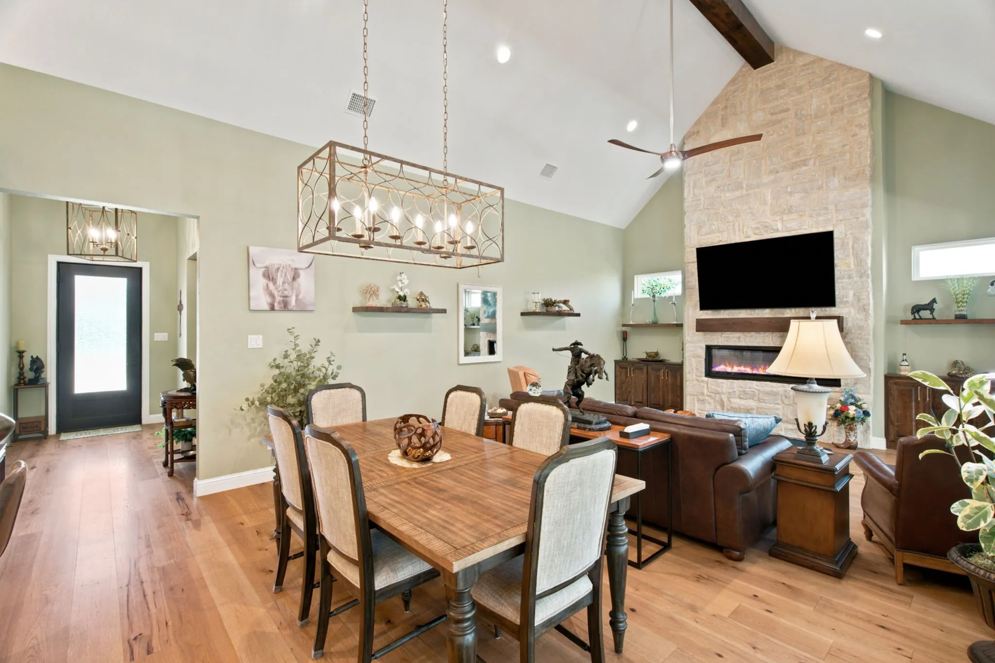 Single Family Residence For Sale in Tarrant County , 3501 Barber Creek Court, Fort Worth, Texas 76244, 3 Bedroom, 3 Bathroom, 2 Garage spaces, 2,641 Sqft, built in 2022, mls#21340789, Real Estate Agent in Fort Worth, Homes For Sale in Tarrant county, Homes For Sale in Fort Worth, Realtor in Fort Worth Texas, Real Estate Brokerage Independent Realty Texas, Luminita Cordes Realtor