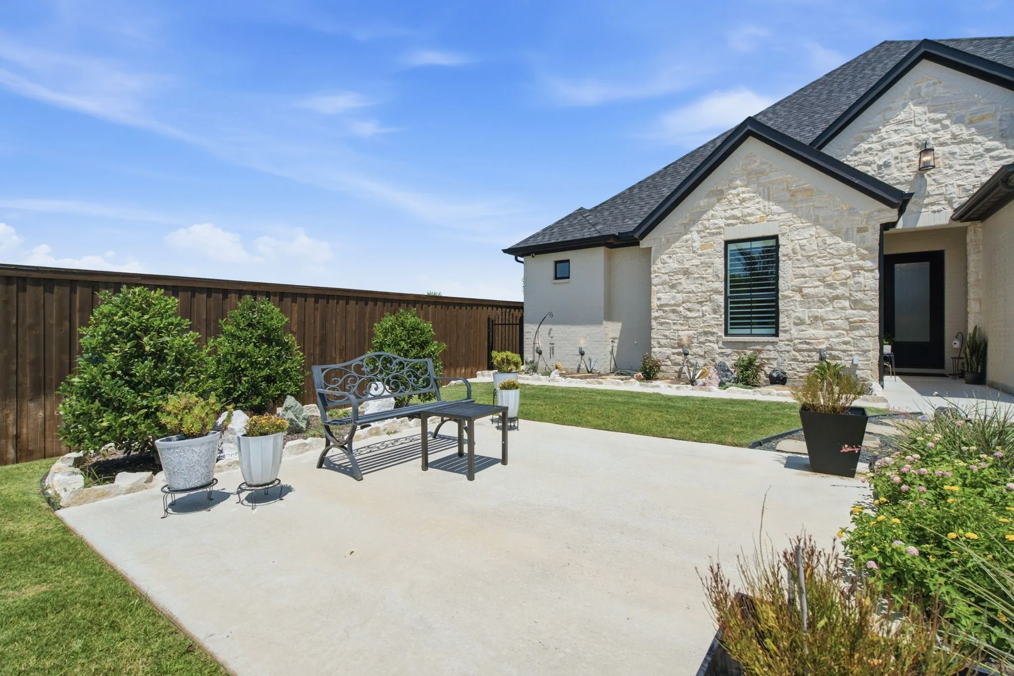 Single Family Residence For Sale in Tarrant County , 3501 Barber Creek Court, Fort Worth, Texas 76244, 3 Bedroom, 3 Bathroom, 2 Garage spaces, 2,641 Sqft, built in 2022, mls#21340789, Real Estate Agent in Fort Worth, Homes For Sale in Tarrant county, Homes For Sale in Fort Worth, Realtor in Fort Worth Texas, Real Estate Brokerage Independent Realty Texas, Luminita Cordes Realtor
