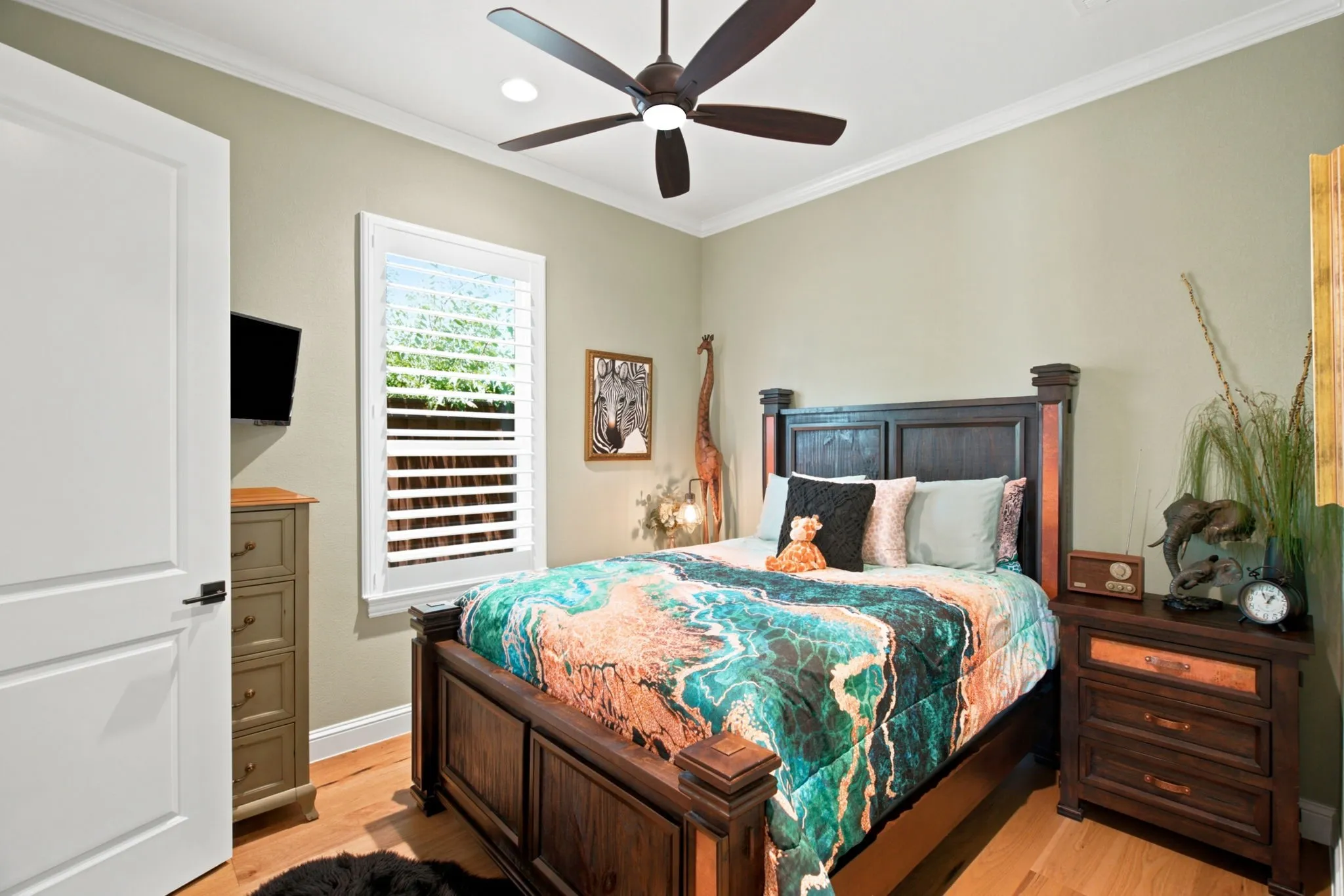 Single Family Residence For Sale in Tarrant County , 3501 Barber Creek Court, Fort Worth, Texas 76244, 3 Bedroom, 3 Bathroom, 2 Garage spaces, 2,641 Sqft, built in 2022, mls#21340789, Real Estate Agent in Fort Worth, Homes For Sale in Tarrant county, Homes For Sale in Fort Worth, Realtor in Fort Worth Texas, Real Estate Brokerage Independent Realty Texas, Luminita Cordes Realtor