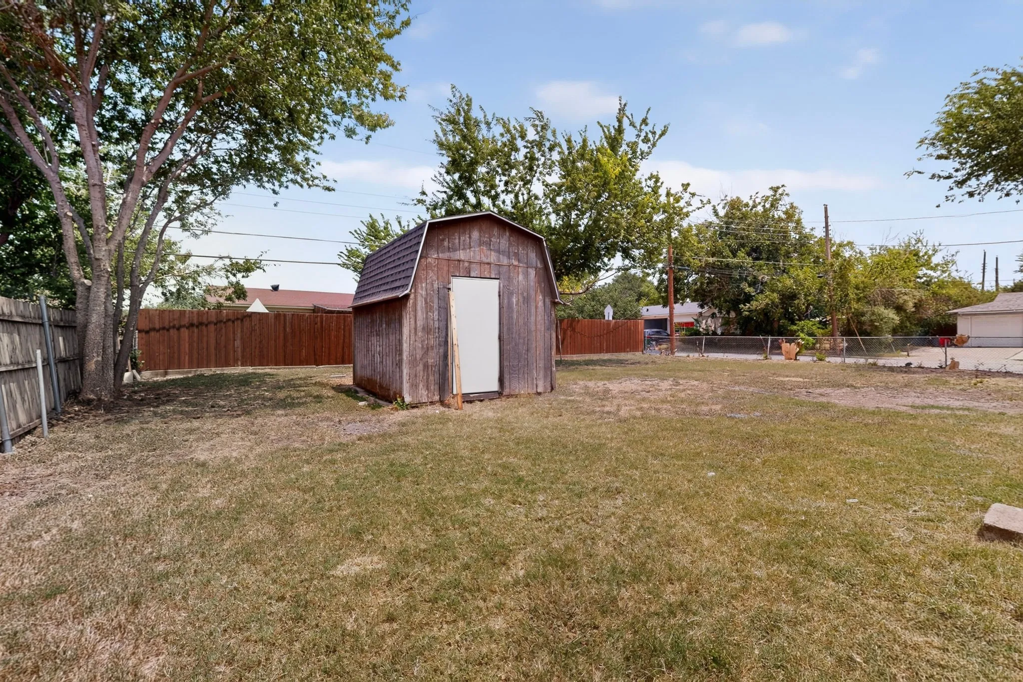 Single Family Residence For Rent in Tarrant County , 4525 Hunter Street, Haltom City, Texas 76117, 3 Bedroom, 2 Bathroom, 1 Garage spaces, 1,061 Sqft, built in 1960, mls#21352247, Real Estate Agent in Haltom City, Homes For Rent in Tarrant county, Homes For Rent in Haltom City, Realtor in Haltom City Texas, Real Estate Brokerage Independent Realty Texas, Luminita Cordes Realtor