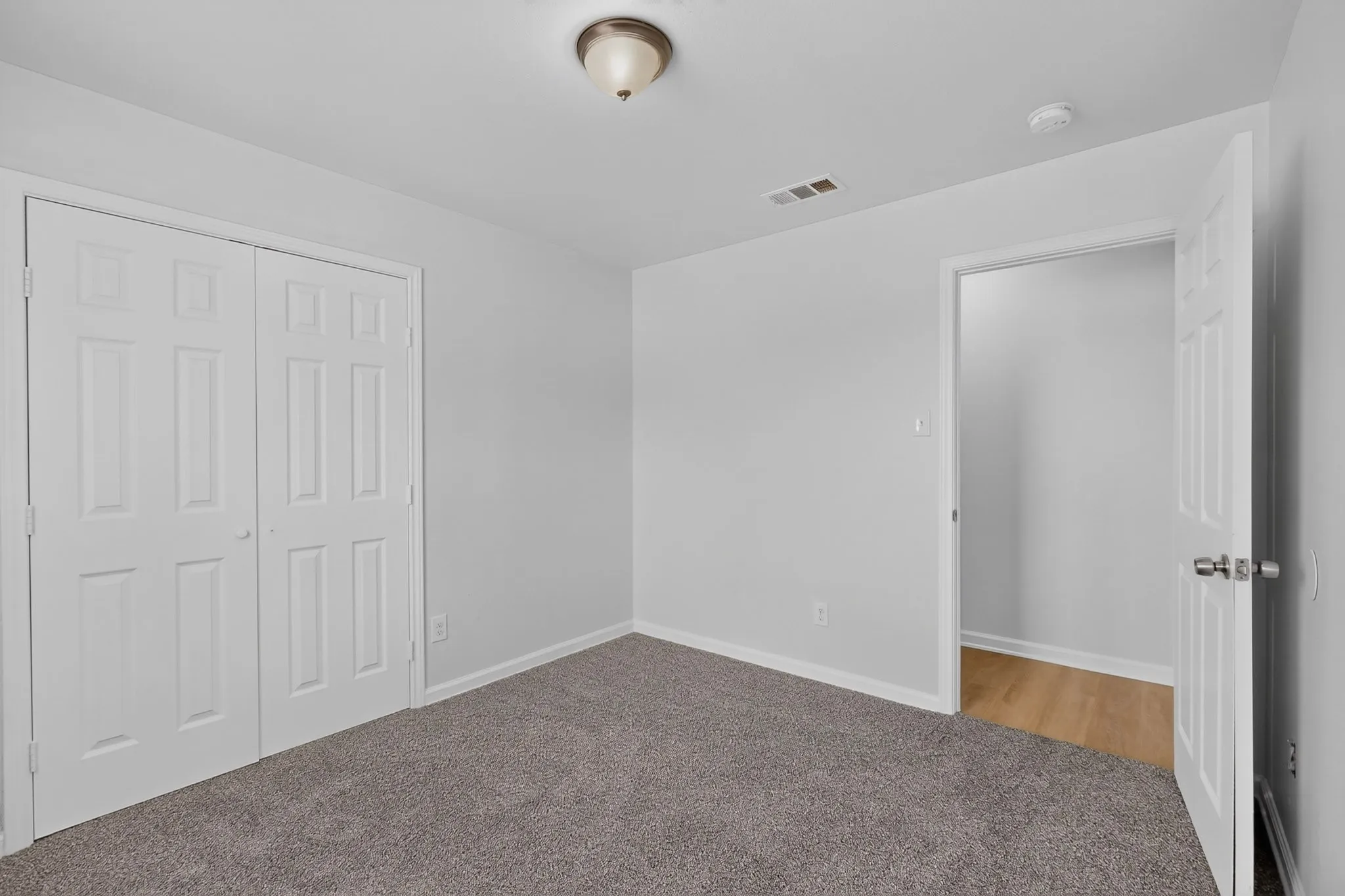 Single Family Residence For Rent in Tarrant County , 4525 Hunter Street, Haltom City, Texas 76117, 3 Bedroom, 2 Bathroom, 1 Garage spaces, 1,061 Sqft, built in 1960, mls#21352247, Real Estate Agent in Haltom City, Homes For Rent in Tarrant county, Homes For Rent in Haltom City, Realtor in Haltom City Texas, Real Estate Brokerage Independent Realty Texas, Luminita Cordes Realtor