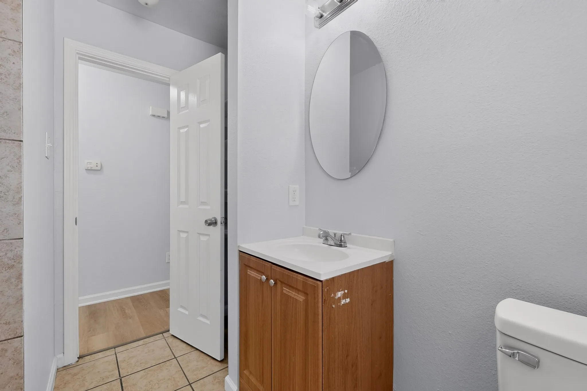 Single Family Residence For Rent in Tarrant County , 4525 Hunter Street, Haltom City, Texas 76117, 3 Bedroom, 2 Bathroom, 1 Garage spaces, 1,061 Sqft, built in 1960, mls#21352247, Real Estate Agent in Haltom City, Homes For Rent in Tarrant county, Homes For Rent in Haltom City, Realtor in Haltom City Texas, Real Estate Brokerage Independent Realty Texas, Luminita Cordes Realtor