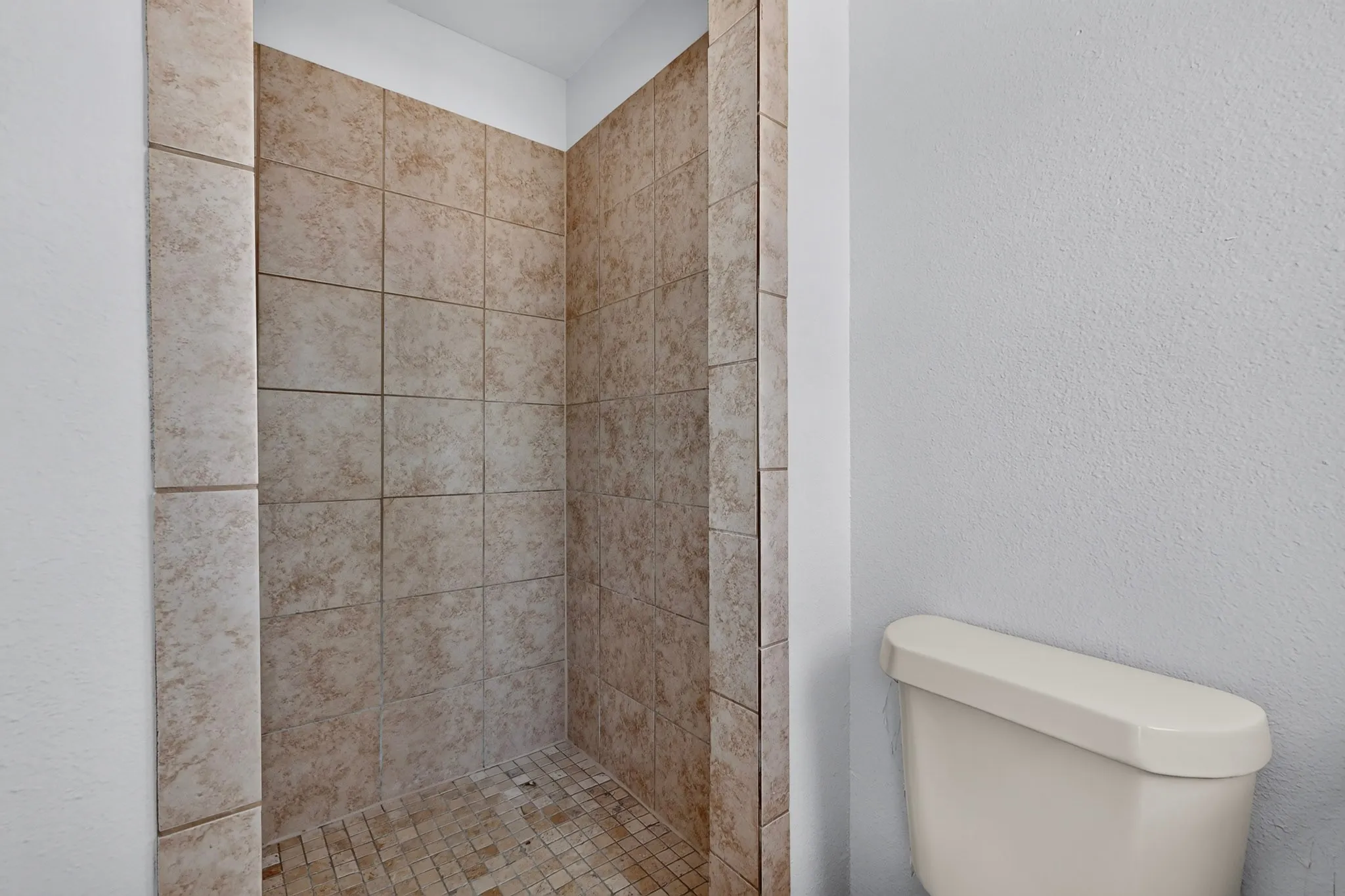 Single Family Residence For Rent in Tarrant County , 4525 Hunter Street, Haltom City, Texas 76117, 3 Bedroom, 2 Bathroom, 1 Garage spaces, 1,061 Sqft, built in 1960, mls#21352247, Real Estate Agent in Haltom City, Homes For Rent in Tarrant county, Homes For Rent in Haltom City, Realtor in Haltom City Texas, Real Estate Brokerage Independent Realty Texas, Luminita Cordes Realtor
