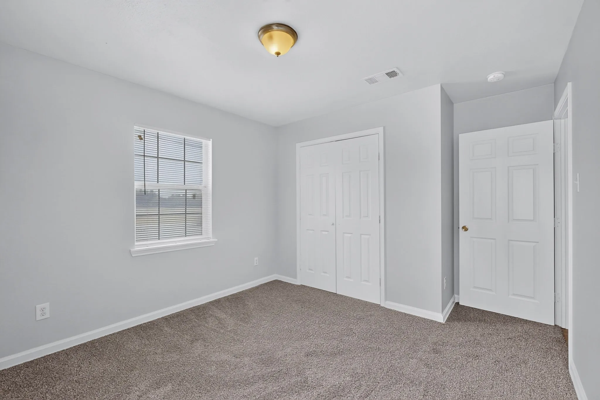 Single Family Residence For Rent in Tarrant County , 4525 Hunter Street, Haltom City, Texas 76117, 3 Bedroom, 2 Bathroom, 1 Garage spaces, 1,061 Sqft, built in 1960, mls#21352247, Real Estate Agent in Haltom City, Homes For Rent in Tarrant county, Homes For Rent in Haltom City, Realtor in Haltom City Texas, Real Estate Brokerage Independent Realty Texas, Luminita Cordes Realtor