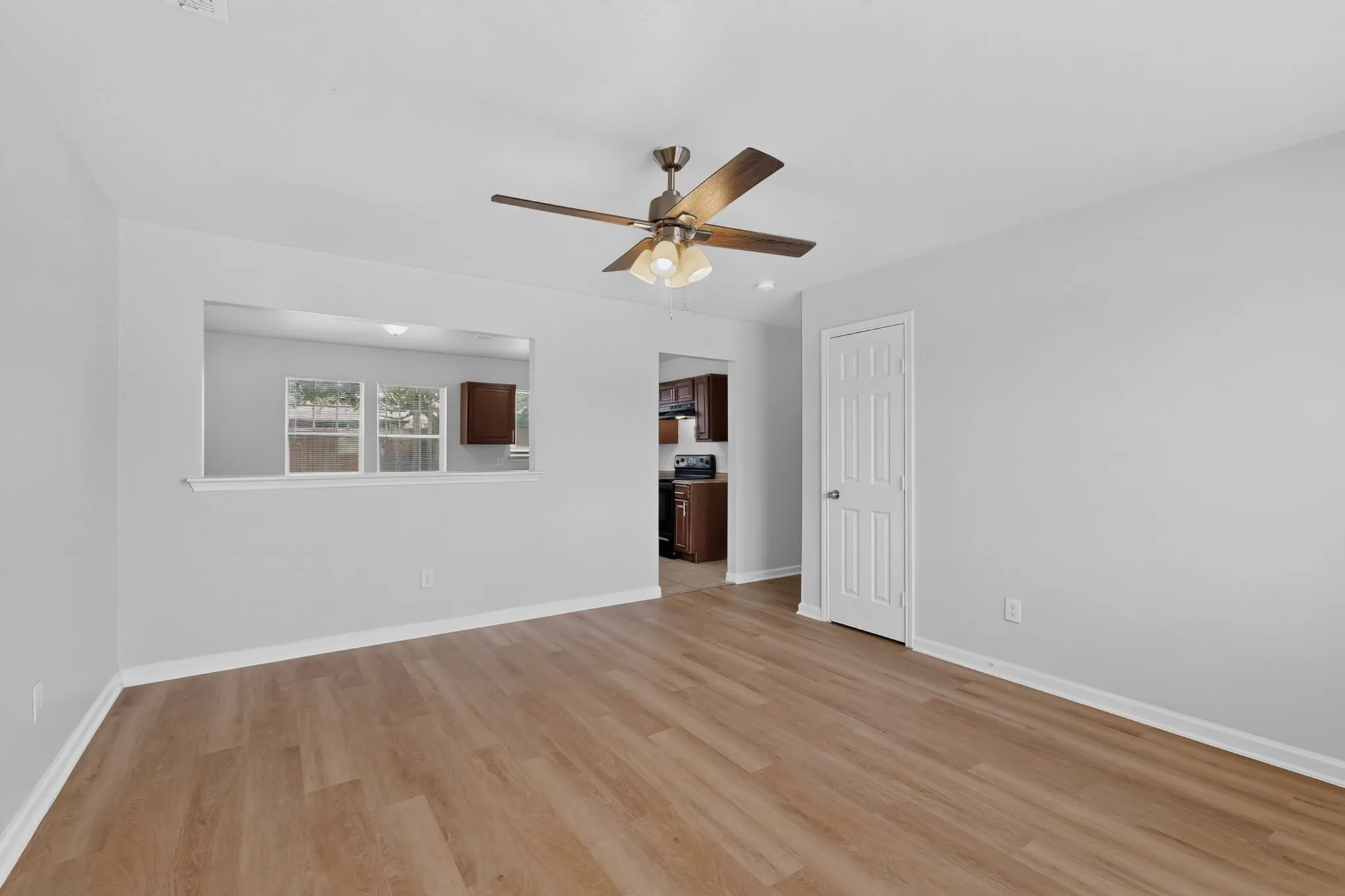 Single Family Residence For Rent in Tarrant County , 4525 Hunter Street, Haltom City, Texas 76117, 3 Bedroom, 2 Bathroom, 1 Garage spaces, 1,061 Sqft, built in 1960, mls#21352247, Real Estate Agent in Haltom City, Homes For Rent in Tarrant county, Homes For Rent in Haltom City, Realtor in Haltom City Texas, Real Estate Brokerage Independent Realty Texas, Luminita Cordes Realtor