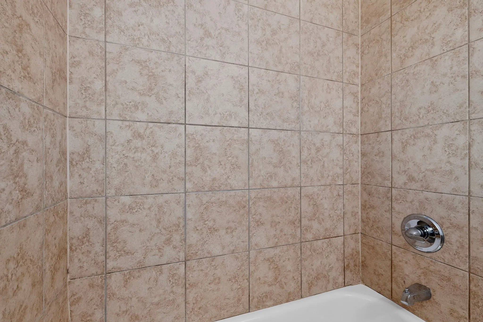 Single Family Residence For Rent in Tarrant County , 4525 Hunter Street, Haltom City, Texas 76117, 3 Bedroom, 2 Bathroom, 1 Garage spaces, 1,061 Sqft, built in 1960, mls#21352247, Real Estate Agent in Haltom City, Homes For Rent in Tarrant county, Homes For Rent in Haltom City, Realtor in Haltom City Texas, Real Estate Brokerage Independent Realty Texas, Luminita Cordes Realtor