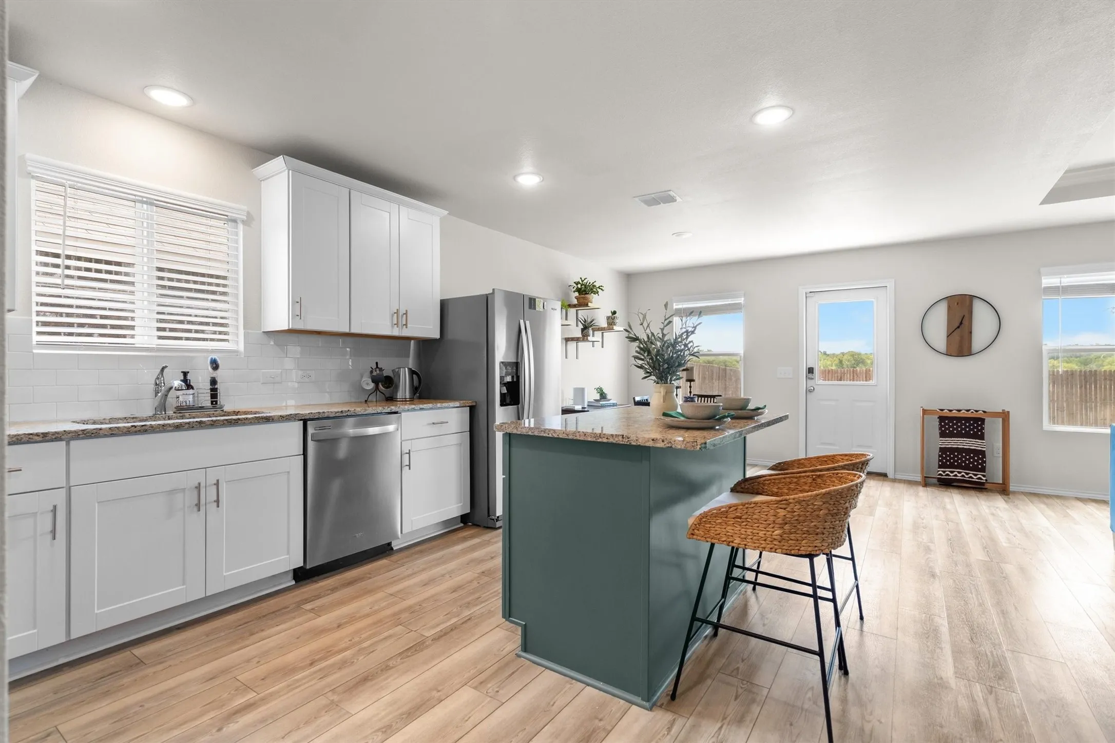 Single Family Residence For Sale in Denton County , 913 Dressage Drive, Haslet, Texas 76052, 3 Bedroom, 2 Bathroom, 2 Garage spaces, 1,427 Sqft, built in 2022, mls#21351235, Real Estate Agent in Haslet, Homes For Sale in Denton county, Homes For Sale in Haslet, Realtor in Haslet Texas, Real Estate Brokerage Independent Realty Texas, Luminita Cordes Realtor