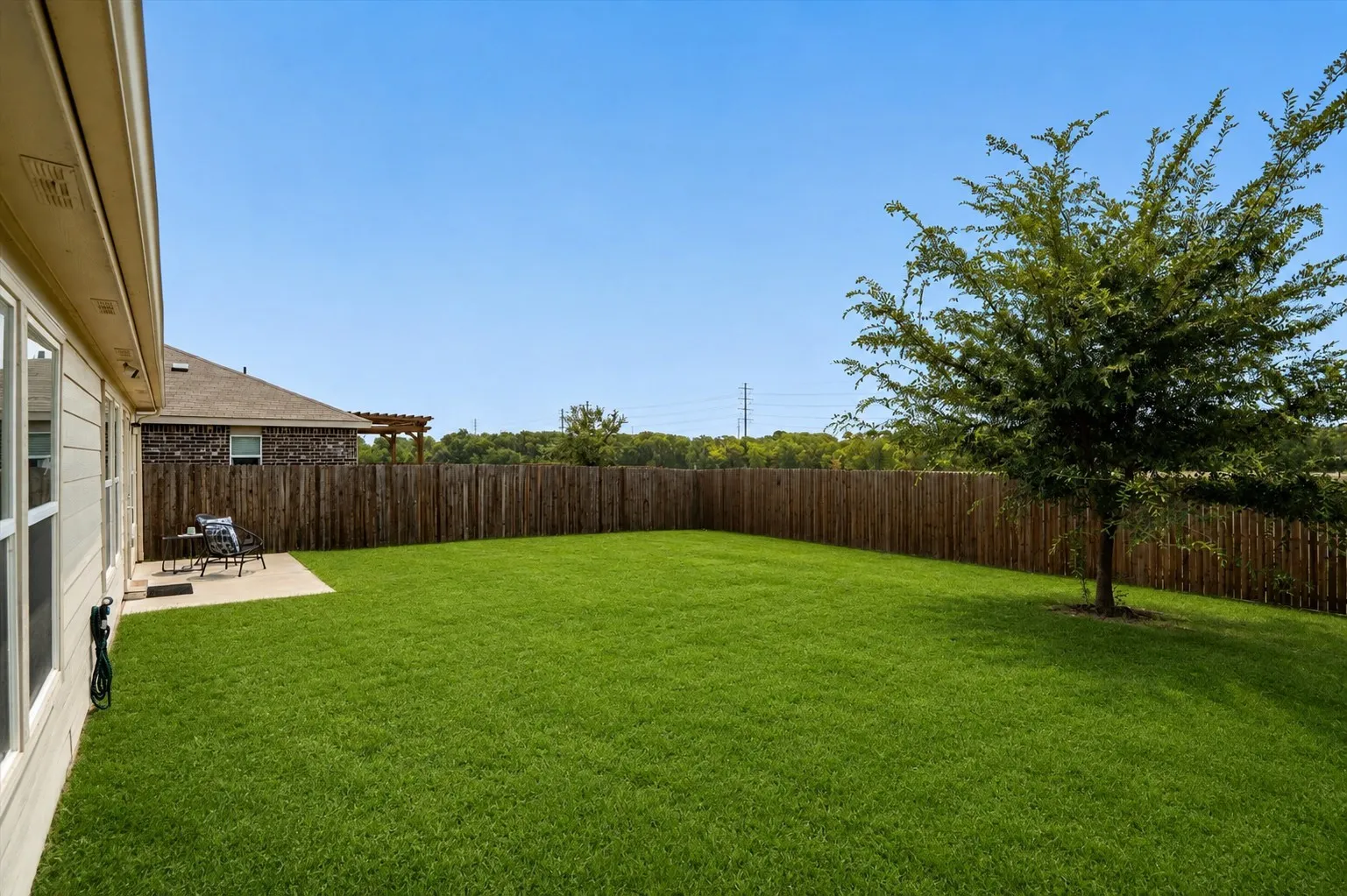 Single Family Residence For Sale in Denton County , 913 Dressage Drive, Haslet, Texas 76052, 3 Bedroom, 2 Bathroom, 2 Garage spaces, 1,427 Sqft, built in 2022, mls#21351235, Real Estate Agent in Haslet, Homes For Sale in Denton county, Homes For Sale in Haslet, Realtor in Haslet Texas, Real Estate Brokerage Independent Realty Texas, Luminita Cordes Realtor