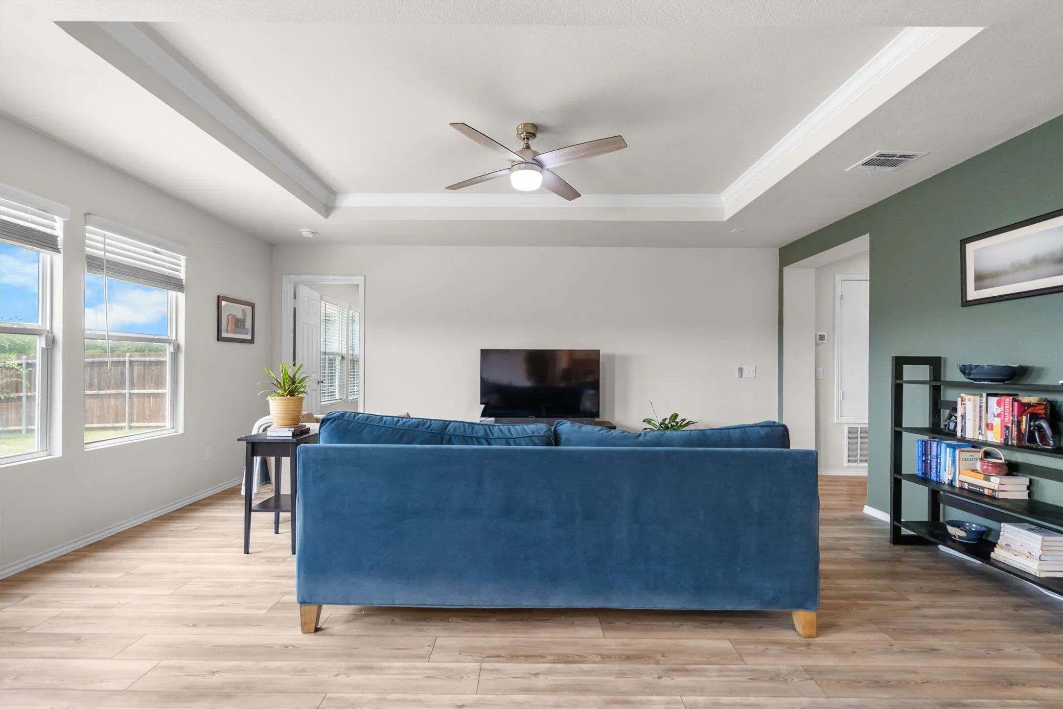 Single Family Residence For Sale in Denton County , 913 Dressage Drive, Haslet, Texas 76052, 3 Bedroom, 2 Bathroom, 2 Garage spaces, 1,427 Sqft, built in 2022, mls#21351235, Real Estate Agent in Haslet, Homes For Sale in Denton county, Homes For Sale in Haslet, Realtor in Haslet Texas, Real Estate Brokerage Independent Realty Texas, Luminita Cordes Realtor