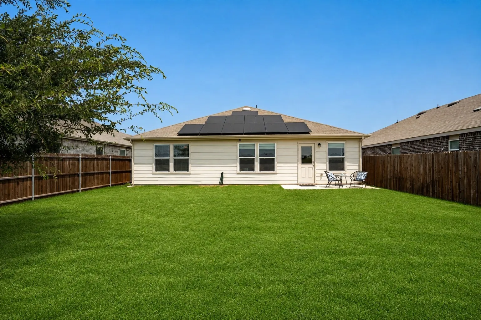 Single Family Residence For Sale in Denton County , 913 Dressage Drive, Haslet, Texas 76052, 3 Bedroom, 2 Bathroom, 2 Garage spaces, 1,427 Sqft, built in 2022, mls#21351235, Real Estate Agent in Haslet, Homes For Sale in Denton county, Homes For Sale in Haslet, Realtor in Haslet Texas, Real Estate Brokerage Independent Realty Texas, Luminita Cordes Realtor