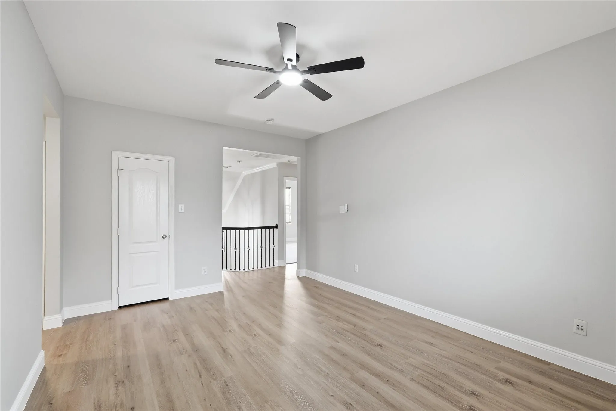 Single Family Residence For Sale in Denton County , 1581 Meadows Avenue, Lantana, Texas 76226, 4 Bedroom, 4 Bathroom, 3 Garage spaces, 2,674 Sqft, built in 2004, mls#21352235, Real Estate Agent in Lantana, Homes For Sale in Denton county, Homes For Sale in Lantana, Realtor in Lantana Texas, Real Estate Brokerage Independent Realty Texas, Luminita Cordes Realtor