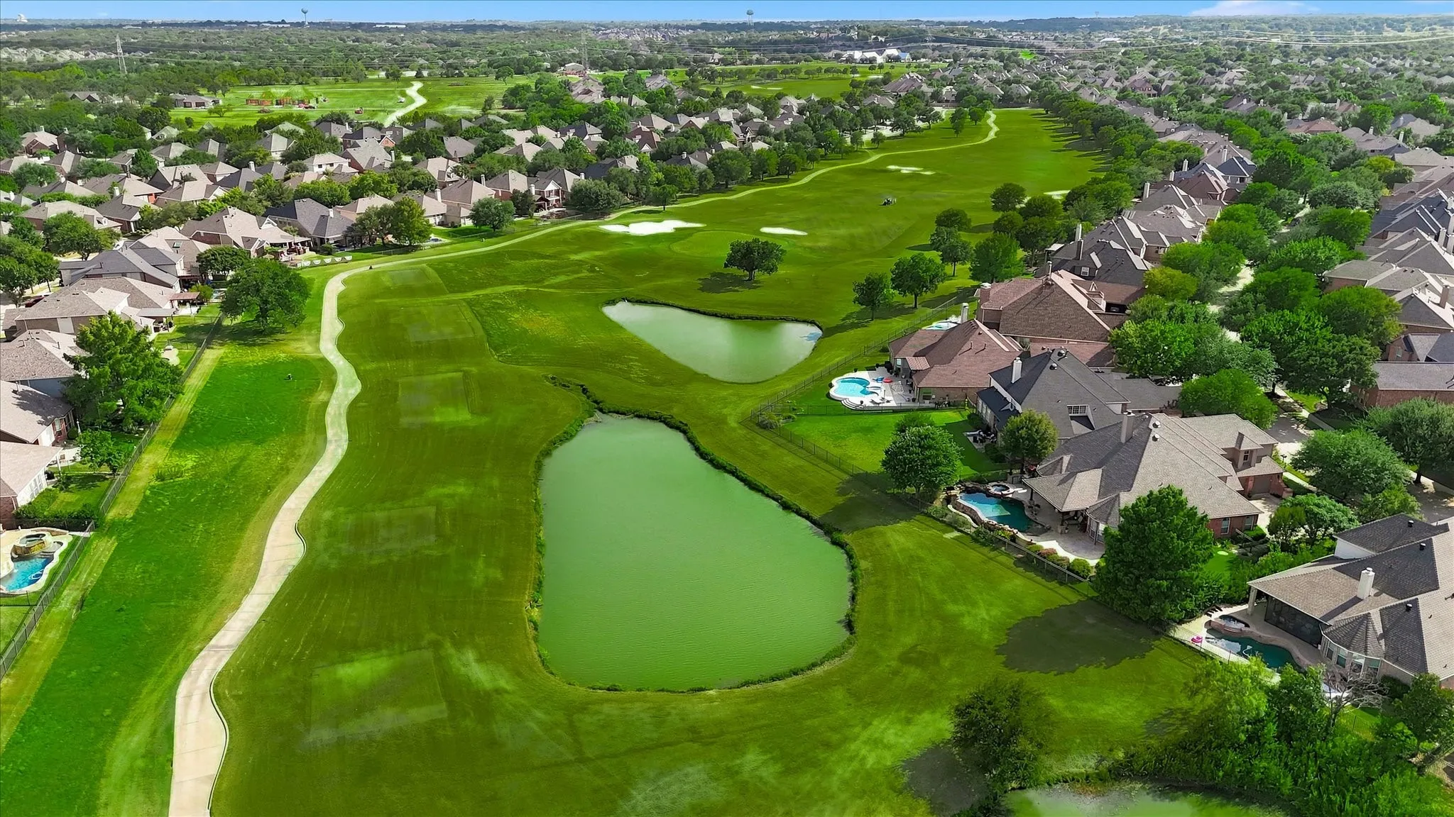Single Family Residence For Sale in Denton County , 1581 Meadows Avenue, Lantana, Texas 76226, 4 Bedroom, 4 Bathroom, 3 Garage spaces, 2,674 Sqft, built in 2004, mls#21352235, Real Estate Agent in Lantana, Homes For Sale in Denton county, Homes For Sale in Lantana, Realtor in Lantana Texas, Real Estate Brokerage Independent Realty Texas, Luminita Cordes Realtor