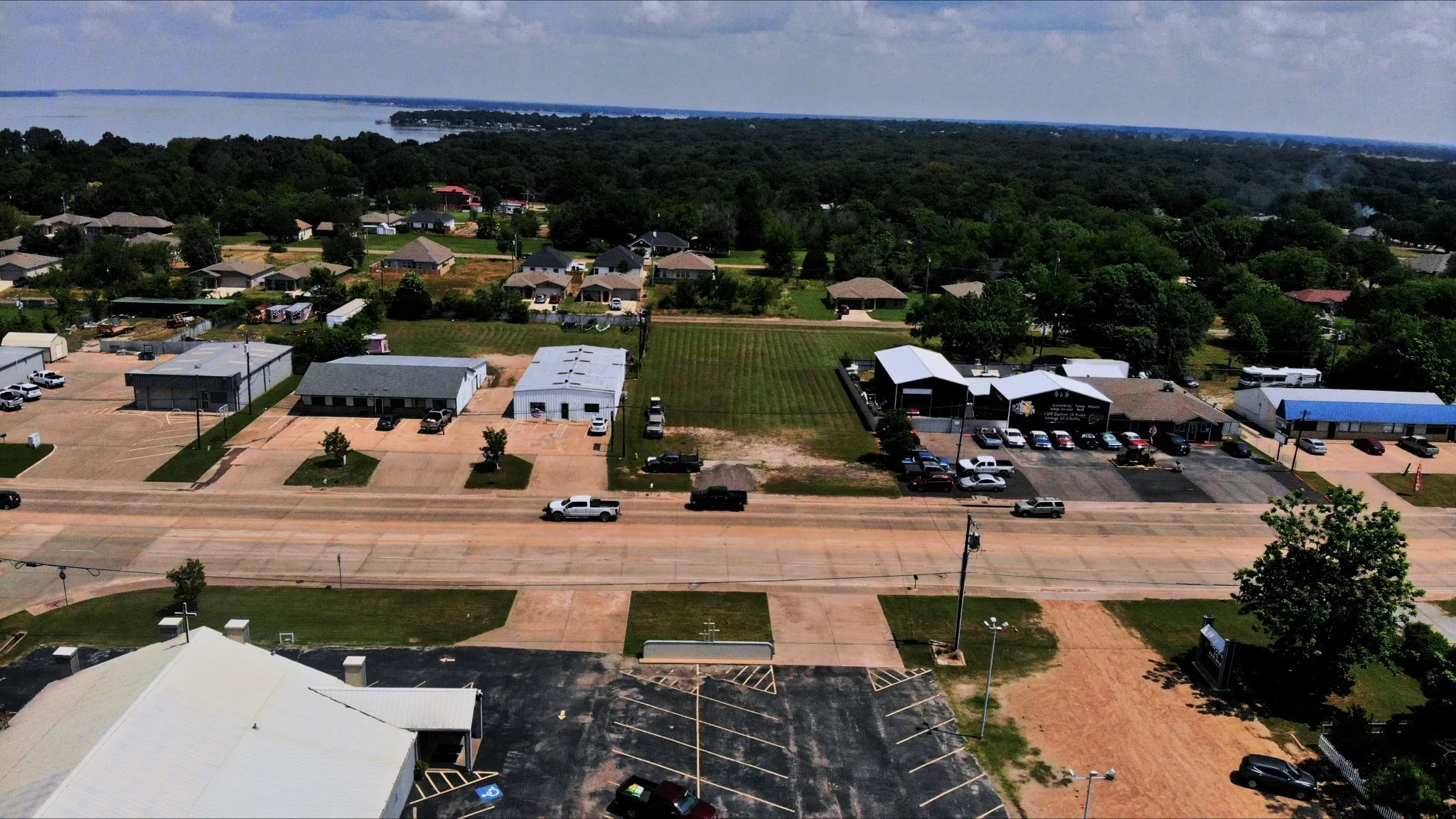 Retail For Sale in Henderson County , 2618 W Main Street, Gun Barrel City, Texas 75156, 0, 0, Garage spaces, 0 Sqft, built in 1980, Price $775,000, mls#21352249, Real Estate Agent in Gun Barrel City, Homes For Sale in Henderson county, Homes For Sale in Gun Barrel City, Realtor in Gun Barrel City Texas, Real Estate Brokerage Independent Realty Texas, Luminita Cordes Realtor