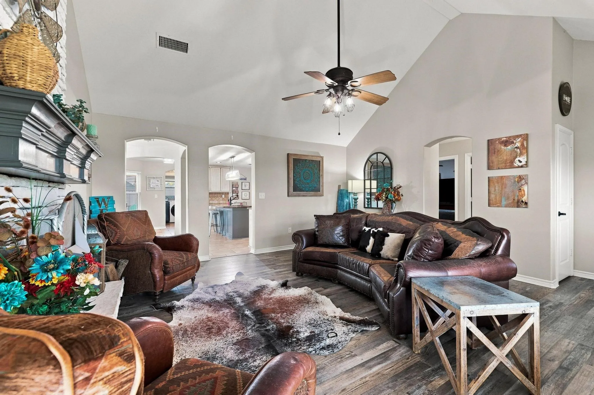 Single Family Residence For Sale in Collin County , 2455 County Road 700, Farmersville, Texas 75442, 6 Bedroom, 4 Bathroom, Garage spaces, 2,662 Sqft, built in 2010, mls#21348650, Real Estate Agent in Farmersville, Homes For Sale in Collin county, Homes For Sale in Farmersville, Realtor in Farmersville Texas, Real Estate Brokerage Independent Realty Texas, Luminita Cordes Realtor