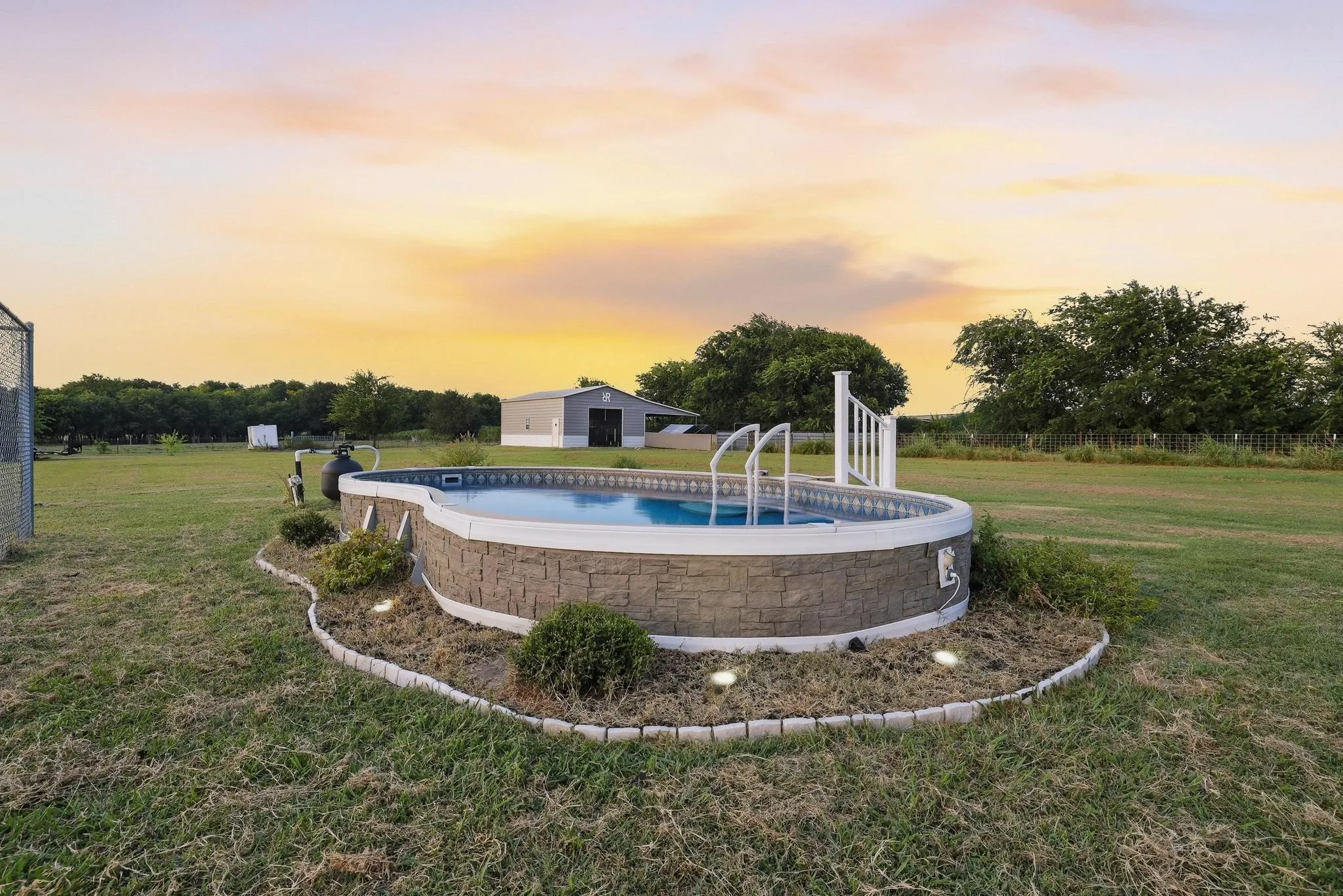 Single Family Residence For Sale in Collin County , 2455 County Road 700, Farmersville, Texas 75442, 6 Bedroom, 4 Bathroom, Garage spaces, 2,662 Sqft, built in 2010, mls#21348650, Real Estate Agent in Farmersville, Homes For Sale in Collin county, Homes For Sale in Farmersville, Realtor in Farmersville Texas, Real Estate Brokerage Independent Realty Texas, Luminita Cordes Realtor