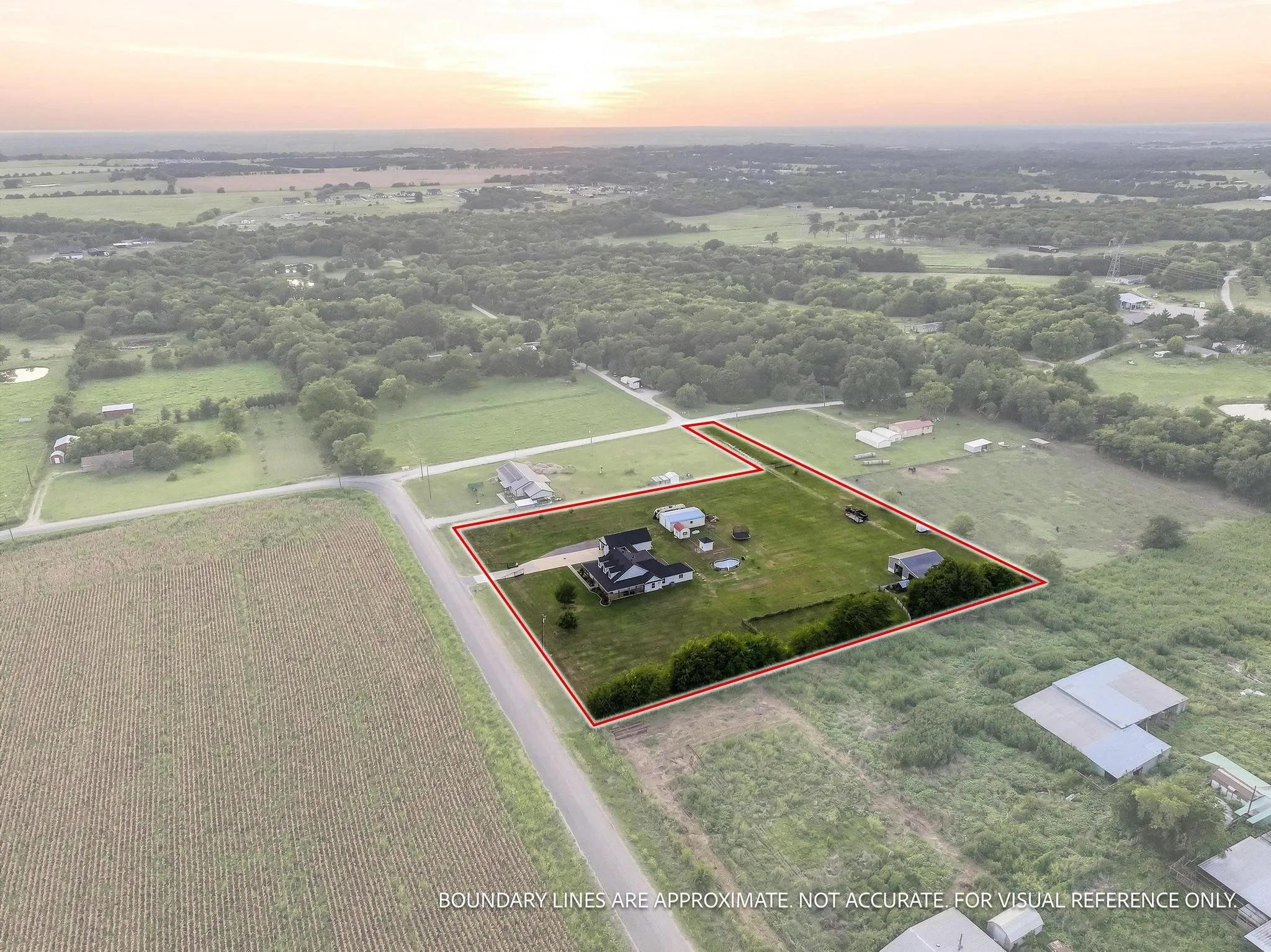 Single Family Residence For Sale in Collin County , 2455 County Road 700, Farmersville, Texas 75442, 6 Bedroom, 4 Bathroom, Garage spaces, 2,662 Sqft, built in 2010, mls#21348650, Real Estate Agent in Farmersville, Homes For Sale in Collin county, Homes For Sale in Farmersville, Realtor in Farmersville Texas, Real Estate Brokerage Independent Realty Texas, Luminita Cordes Realtor