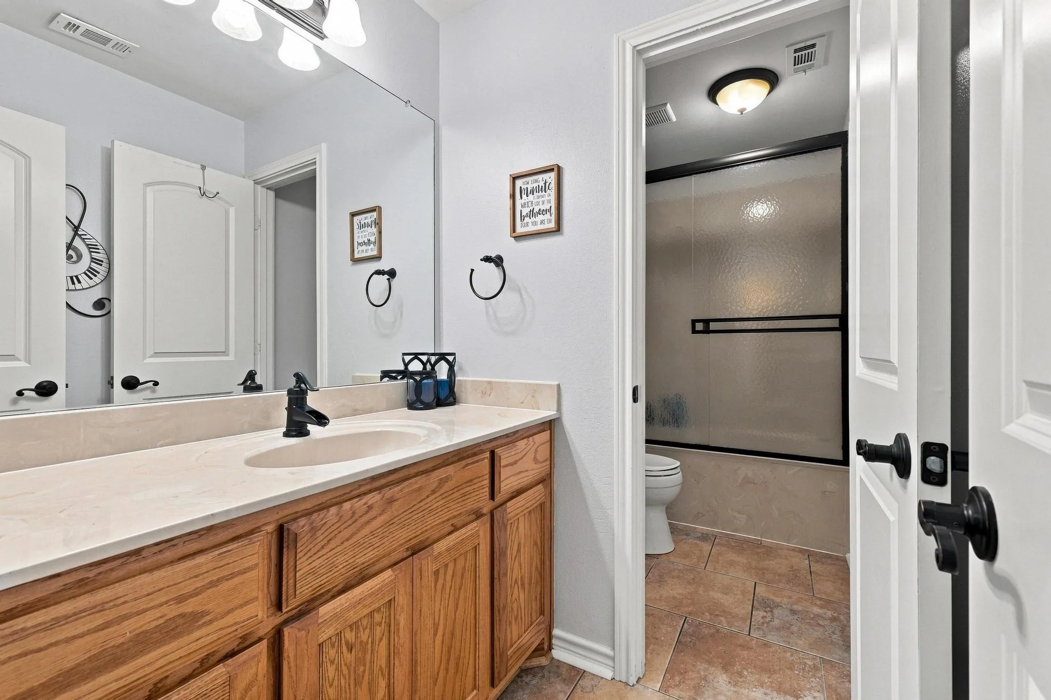 Single Family Residence For Sale in Collin County , 2455 County Road 700, Farmersville, Texas 75442, 6 Bedroom, 4 Bathroom, Garage spaces, 2,662 Sqft, built in 2010, mls#21348650, Real Estate Agent in Farmersville, Homes For Sale in Collin county, Homes For Sale in Farmersville, Realtor in Farmersville Texas, Real Estate Brokerage Independent Realty Texas, Luminita Cordes Realtor