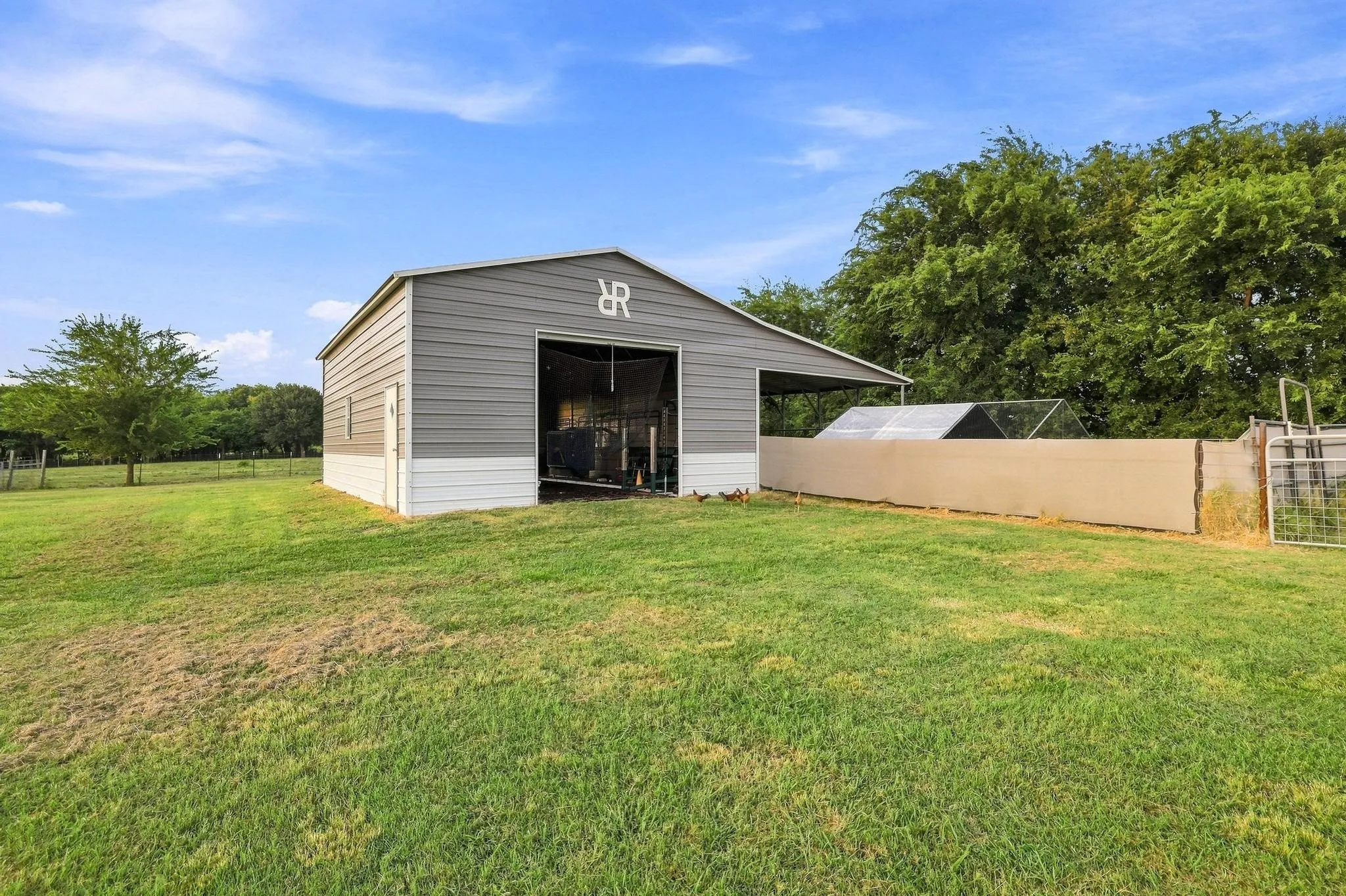 Single Family Residence For Sale in Collin County , 2455 County Road 700, Farmersville, Texas 75442, 6 Bedroom, 4 Bathroom, Garage spaces, 2,662 Sqft, built in 2010, mls#21348650, Real Estate Agent in Farmersville, Homes For Sale in Collin county, Homes For Sale in Farmersville, Realtor in Farmersville Texas, Real Estate Brokerage Independent Realty Texas, Luminita Cordes Realtor