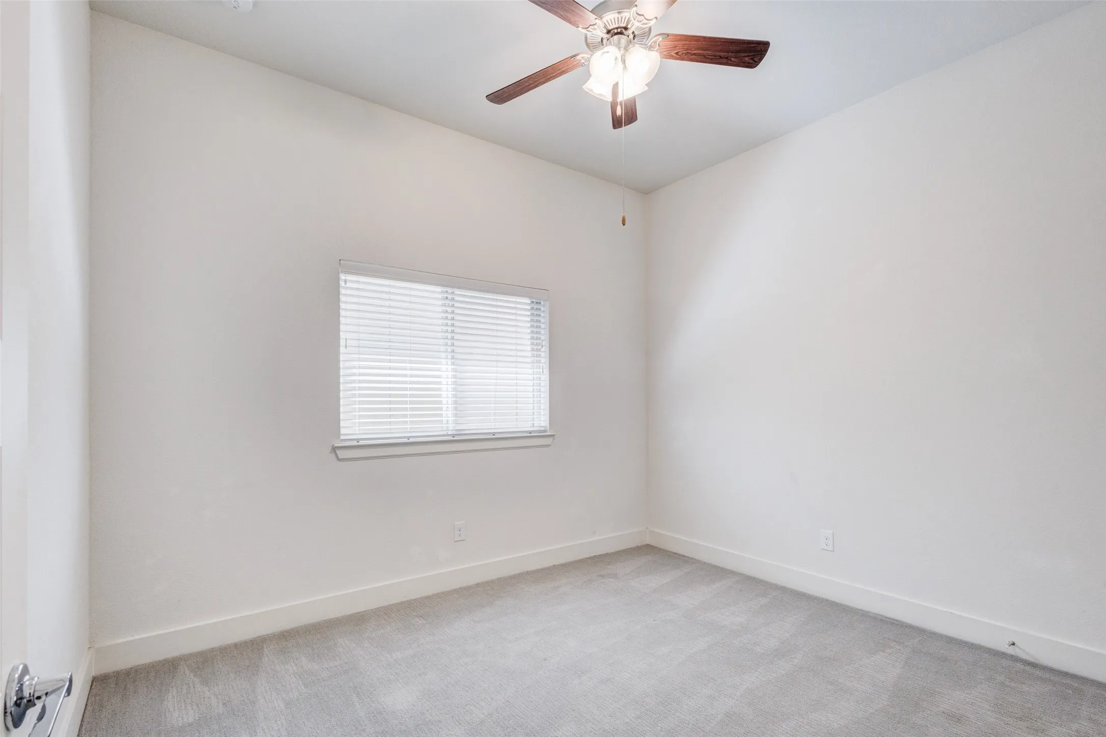 Townhouse For Sale in Dallas County , 8234 Laflin Lane, Dallas, Texas 75231, 2 Bedroom, 2 Bathroom, 2 Garage spaces, 1,438 Sqft, built in 2018, Price $474,900, mls#21352255, Real Estate Agent in Dallas, Homes For Sale in Dallas county, Homes For Sale in Dallas, Realtor in Dallas Texas, Real Estate Brokerage Independent Realty Texas, Luminita Cordes Realtor