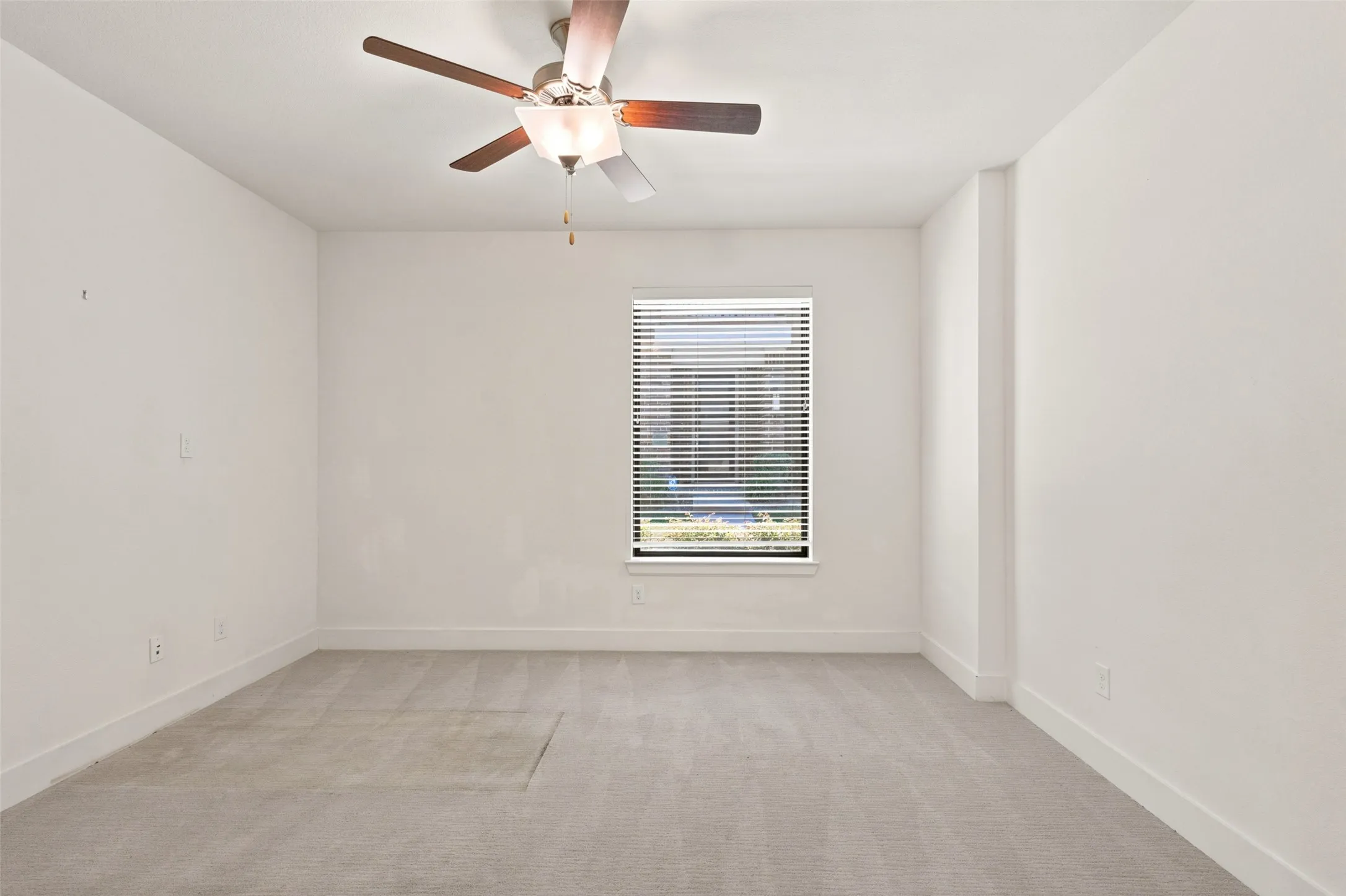 Townhouse For Sale in Dallas County , 8234 Laflin Lane, Dallas, Texas 75231, 2 Bedroom, 2 Bathroom, 2 Garage spaces, 1,438 Sqft, built in 2018, Price $474,900, mls#21352255, Real Estate Agent in Dallas, Homes For Sale in Dallas county, Homes For Sale in Dallas, Realtor in Dallas Texas, Real Estate Brokerage Independent Realty Texas, Luminita Cordes Realtor