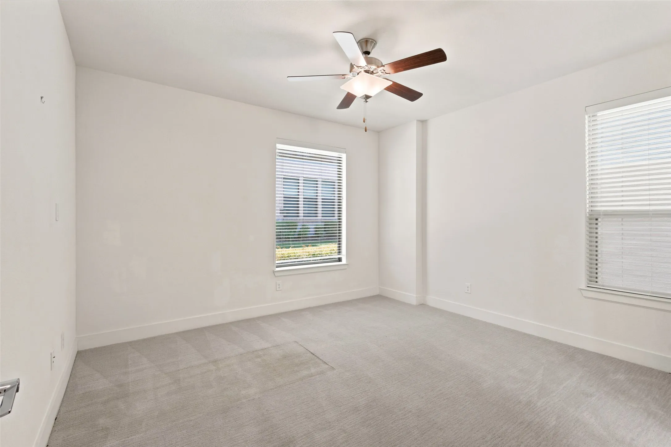 Townhouse For Sale in Dallas County , 8234 Laflin Lane, Dallas, Texas 75231, 2 Bedroom, 2 Bathroom, 2 Garage spaces, 1,438 Sqft, built in 2018, Price $474,900, mls#21352255, Real Estate Agent in Dallas, Homes For Sale in Dallas county, Homes For Sale in Dallas, Realtor in Dallas Texas, Real Estate Brokerage Independent Realty Texas, Luminita Cordes Realtor