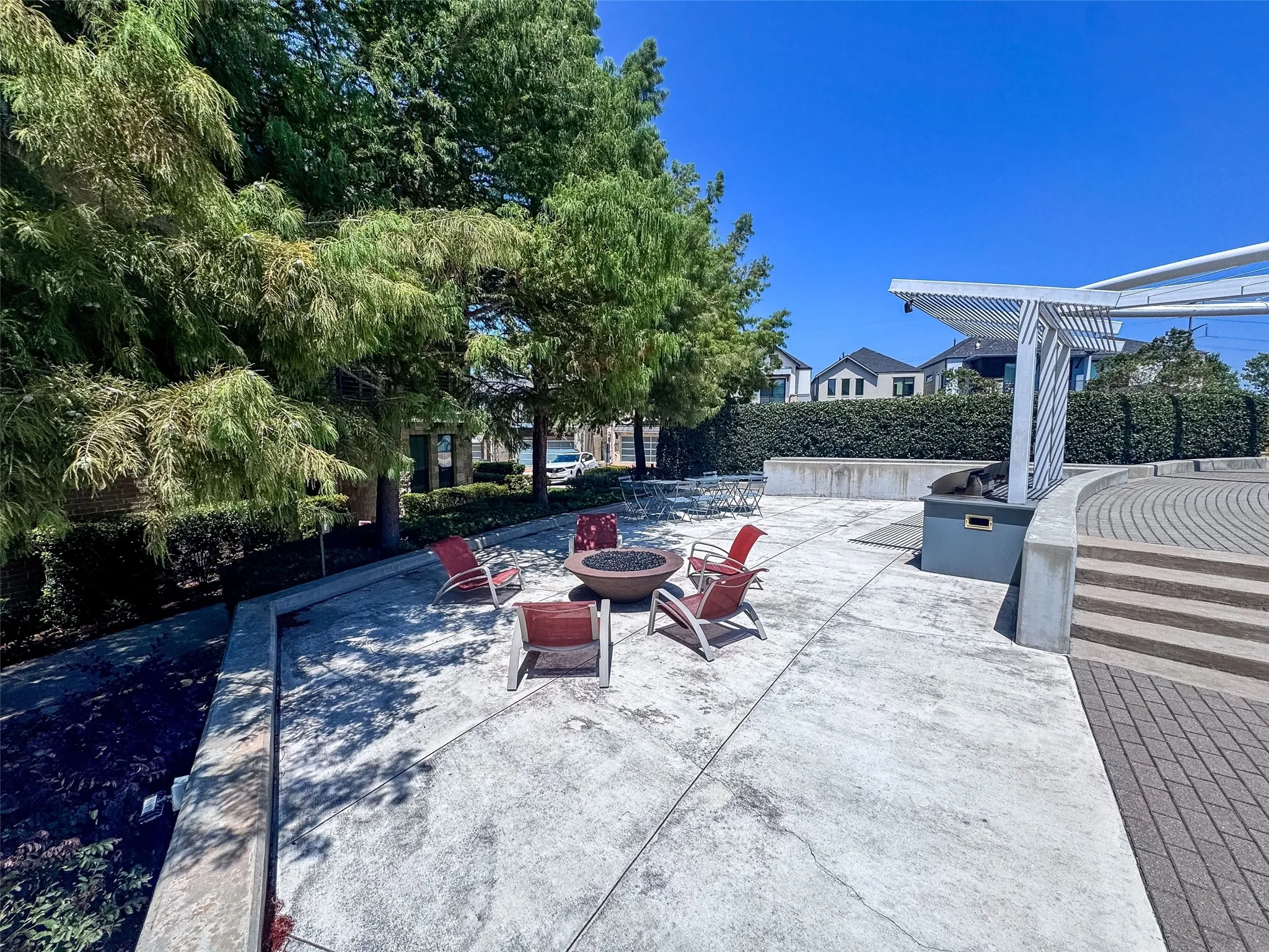 Townhouse For Sale in Dallas County , 8234 Laflin Lane, Dallas, Texas 75231, 2 Bedroom, 2 Bathroom, 2 Garage spaces, 1,438 Sqft, built in 2018, Price $474,900, mls#21352255, Real Estate Agent in Dallas, Homes For Sale in Dallas county, Homes For Sale in Dallas, Realtor in Dallas Texas, Real Estate Brokerage Independent Realty Texas, Luminita Cordes Realtor