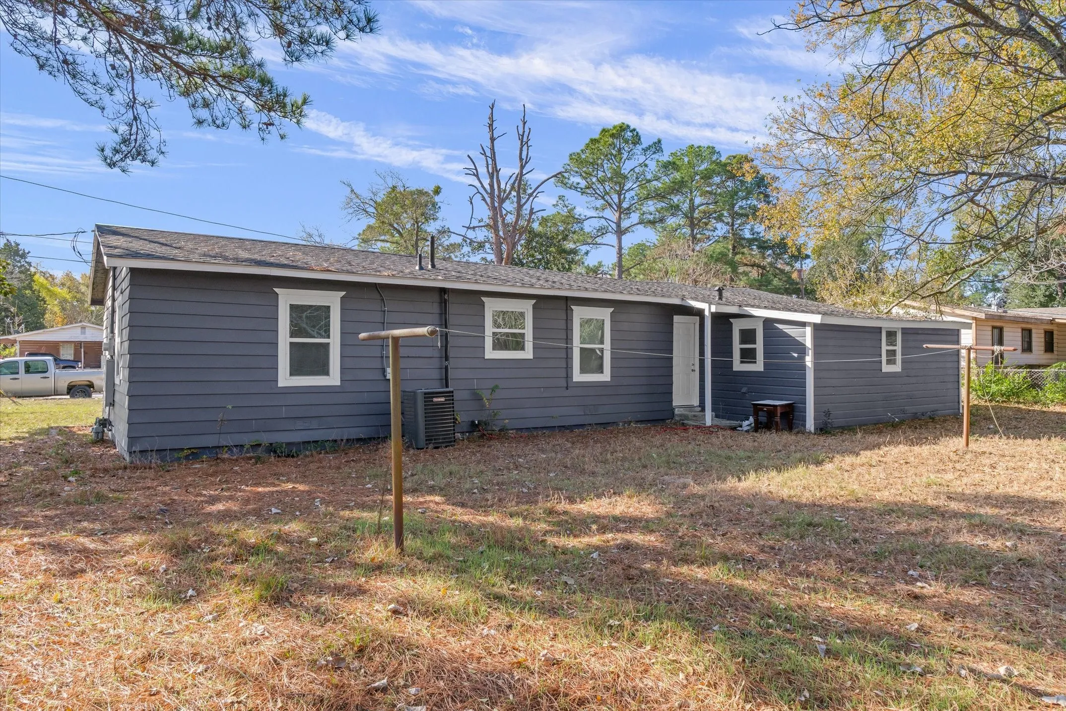 Single Family Residence For Rent in Henderson County , 600 M L King Jr Boulevard, Athens, Texas 75751, 3 Bedrooms, 1 Bathroom, 2 Garage spaces, 1,225 Sqft, built in 1958, Price $1,500, mls#21352258, Real Estate Agent in Athens, Homes For Rent in Henderson county, Homes For Rent in Athens, Realtor in Athens Texas, Real Estate Brokerage Independent Realty Texas, Luminita Cordes Realtor