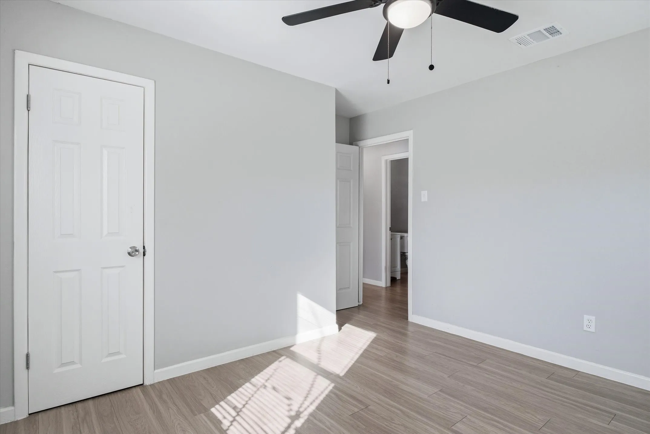 Single Family Residence For Rent in Henderson County , 600 M L King Jr Boulevard, Athens, Texas 75751, 3 Bedrooms, 1 Bathroom, 2 Garage spaces, 1,225 Sqft, built in 1958, Price $1,500, mls#21352258, Real Estate Agent in Athens, Homes For Rent in Henderson county, Homes For Rent in Athens, Realtor in Athens Texas, Real Estate Brokerage Independent Realty Texas, Luminita Cordes Realtor