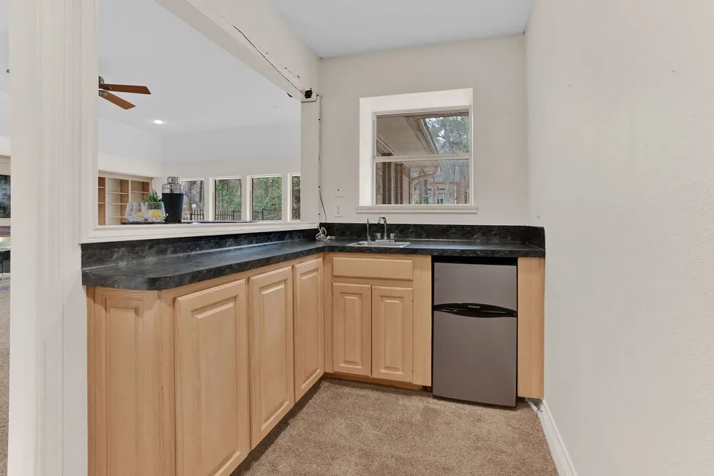 Single Family Residence For Sale in Smith County , 1633 Brookhollow Drive, Hideaway, Texas 75771, 3 Bedroom, 3 Bathroom, 2 Garage spaces, 2,494 Sqft, built in 1995, mls#21352259, Real Estate Agent in Hideaway, Homes For Sale in Smith county, Homes For Sale in Hideaway, Realtor in Hideaway Texas, Real Estate Brokerage Independent Realty Texas, Luminita Cordes Realtor