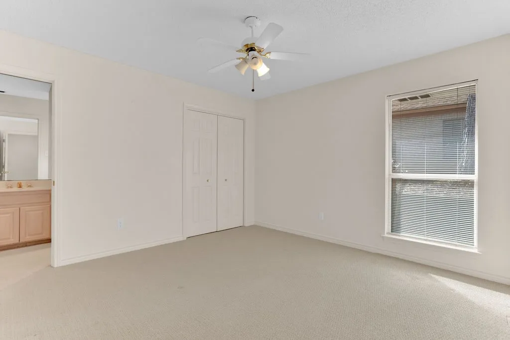 Single Family Residence For Sale in Smith County , 1633 Brookhollow Drive, Hideaway, Texas 75771, 3 Bedroom, 3 Bathroom, 2 Garage spaces, 2,494 Sqft, built in 1995, mls#21352259, Real Estate Agent in Hideaway, Homes For Sale in Smith county, Homes For Sale in Hideaway, Realtor in Hideaway Texas, Real Estate Brokerage Independent Realty Texas, Luminita Cordes Realtor