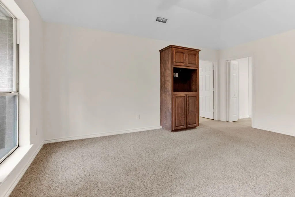 Single Family Residence For Sale in Smith County , 1633 Brookhollow Drive, Hideaway, Texas 75771, 3 Bedroom, 3 Bathroom, 2 Garage spaces, 2,494 Sqft, built in 1995, mls#21352259, Real Estate Agent in Hideaway, Homes For Sale in Smith county, Homes For Sale in Hideaway, Realtor in Hideaway Texas, Real Estate Brokerage Independent Realty Texas, Luminita Cordes Realtor