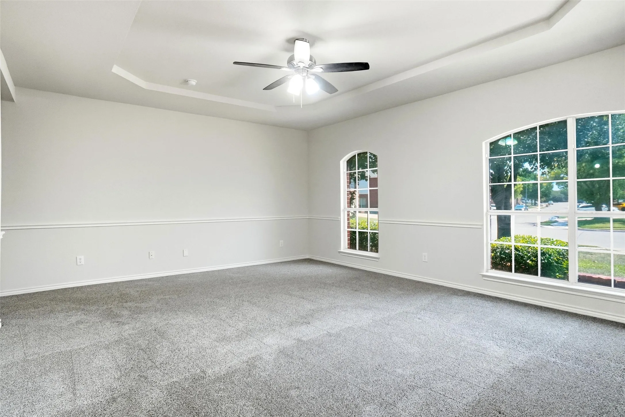 Single Family Residence For Sale in Tarrant County , 5231 Woodfield Drive, Grand Prairie, Texas 75052, 5 Bedroom, 4 Bathroom, 2 Garage spaces, 4,534 Sqft, built in 2006, mls#21336063, Real Estate Agent in Grand Prairie, Homes For Sale in Tarrant county, Homes For Sale in Grand Prairie, Realtor in Grand Prairie Texas, Real Estate Brokerage Independent Realty Texas, Luminita Cordes Realtor