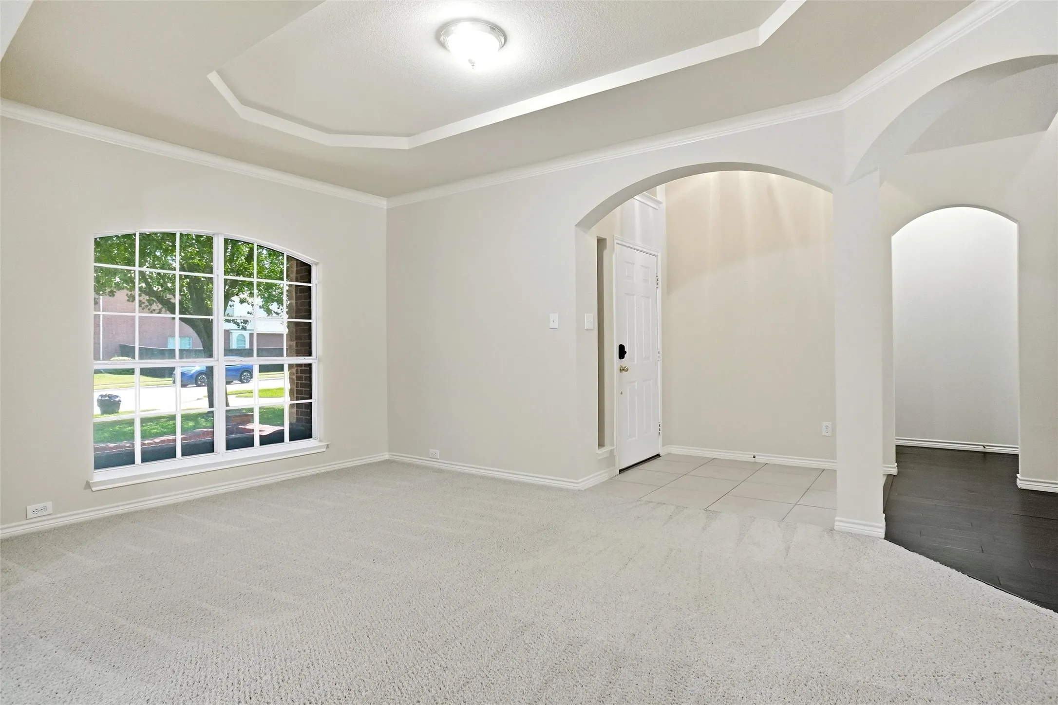 Single Family Residence For Sale in Tarrant County , 5231 Woodfield Drive, Grand Prairie, Texas 75052, 5 Bedroom, 4 Bathroom, 2 Garage spaces, 4,534 Sqft, built in 2006, mls#21336063, Real Estate Agent in Grand Prairie, Homes For Sale in Tarrant county, Homes For Sale in Grand Prairie, Realtor in Grand Prairie Texas, Real Estate Brokerage Independent Realty Texas, Luminita Cordes Realtor