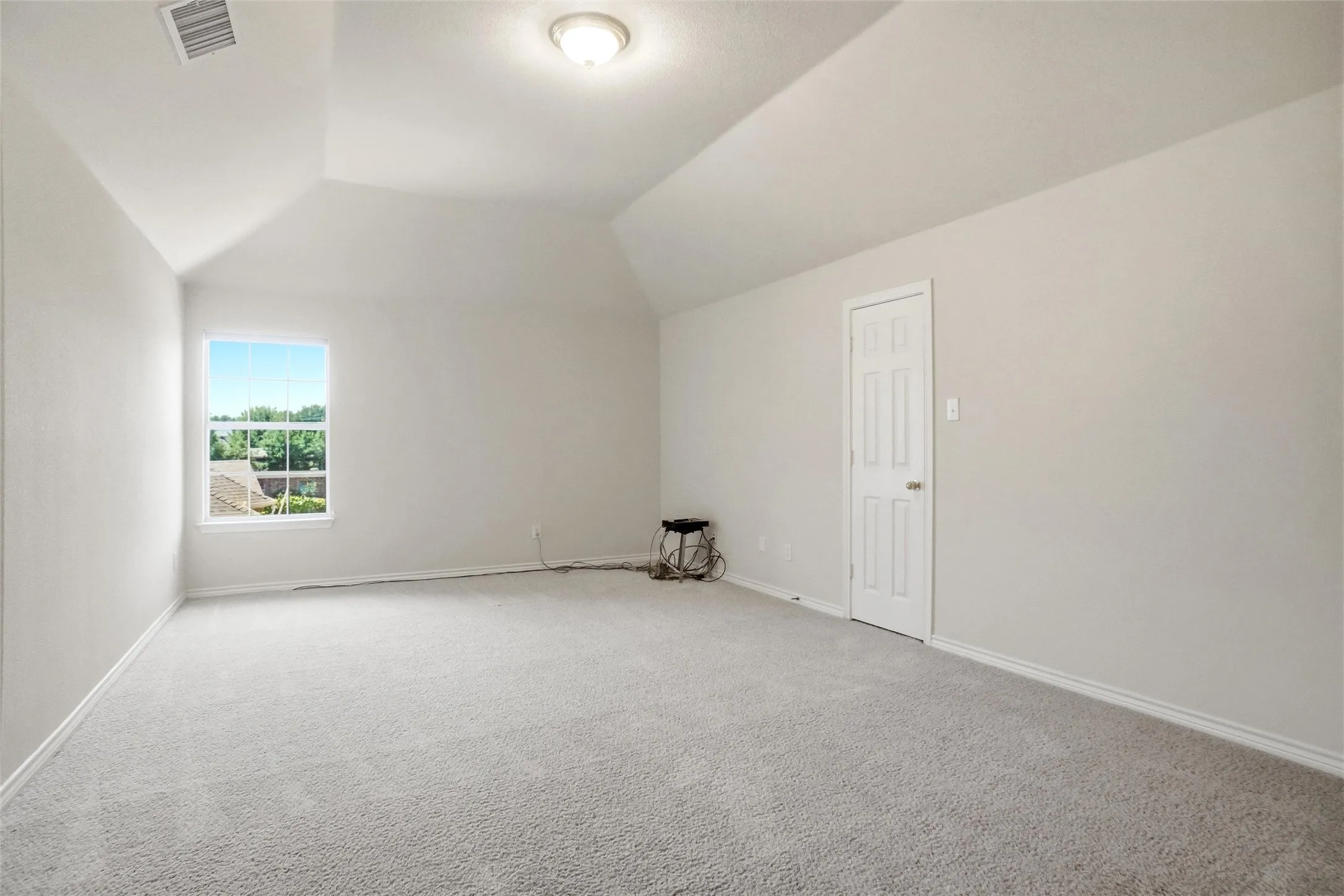 Single Family Residence For Sale in Tarrant County , 5231 Woodfield Drive, Grand Prairie, Texas 75052, 5 Bedroom, 4 Bathroom, 2 Garage spaces, 4,534 Sqft, built in 2006, mls#21336063, Real Estate Agent in Grand Prairie, Homes For Sale in Tarrant county, Homes For Sale in Grand Prairie, Realtor in Grand Prairie Texas, Real Estate Brokerage Independent Realty Texas, Luminita Cordes Realtor