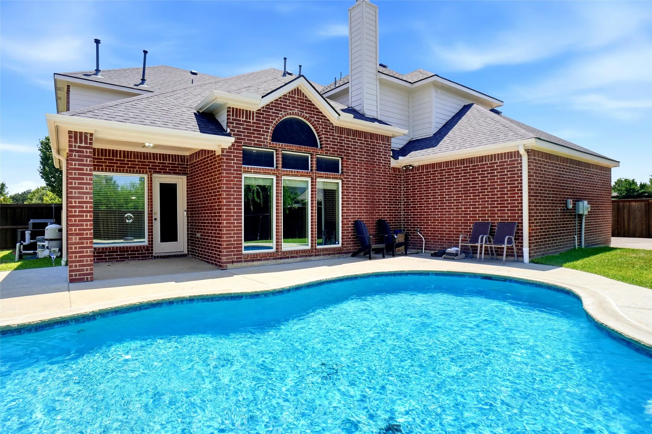 Single Family Residence For Sale in Tarrant County , 5231 Woodfield Drive, Grand Prairie, Texas 75052, 5 Bedroom, 4 Bathroom, 2 Garage spaces, 4,534 Sqft, built in 2006, mls#21336063, Real Estate Agent in Grand Prairie, Homes For Sale in Tarrant county, Homes For Sale in Grand Prairie, Realtor in Grand Prairie Texas, Real Estate Brokerage Independent Realty Texas, Luminita Cordes Realtor