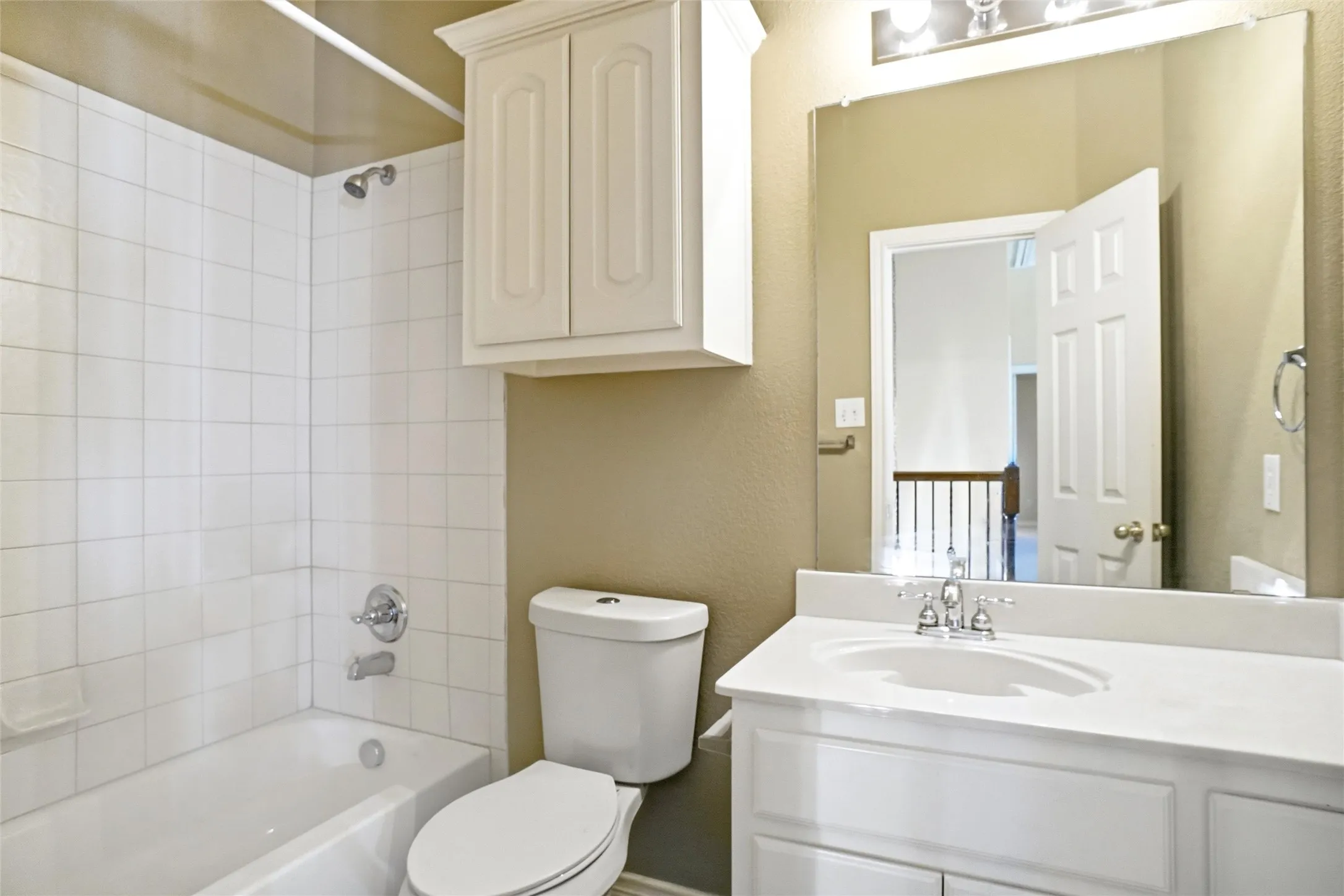 Single Family Residence For Sale in Tarrant County , 5231 Woodfield Drive, Grand Prairie, Texas 75052, 5 Bedroom, 4 Bathroom, 2 Garage spaces, 4,534 Sqft, built in 2006, mls#21336063, Real Estate Agent in Grand Prairie, Homes For Sale in Tarrant county, Homes For Sale in Grand Prairie, Realtor in Grand Prairie Texas, Real Estate Brokerage Independent Realty Texas, Luminita Cordes Realtor