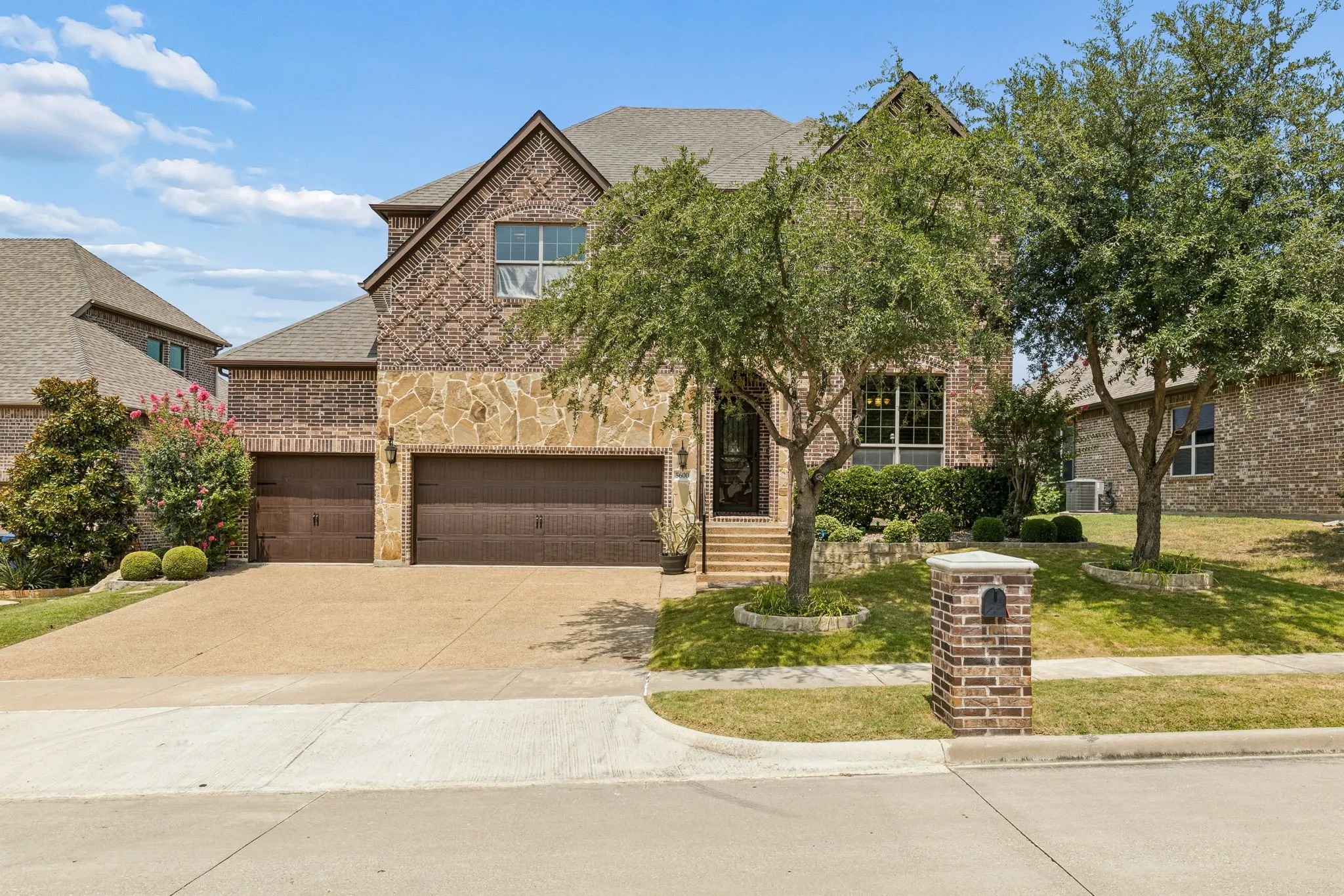Single Family Residence For Sale in Collin County , 5600 Ridgepass Lane, Mc Kinney, Texas 75071, 4 Bedroom, 4 Bathroom, 3 Garage spaces, 3,324 Sqft, built in 2014, mls#21352009, Real Estate Agent in Mc Kinney, Homes For Sale in Collin county, Homes For Sale in Mc Kinney, Realtor in Mc Kinney Texas, Real Estate Brokerage Independent Realty Texas, Luminita Cordes Realtor
