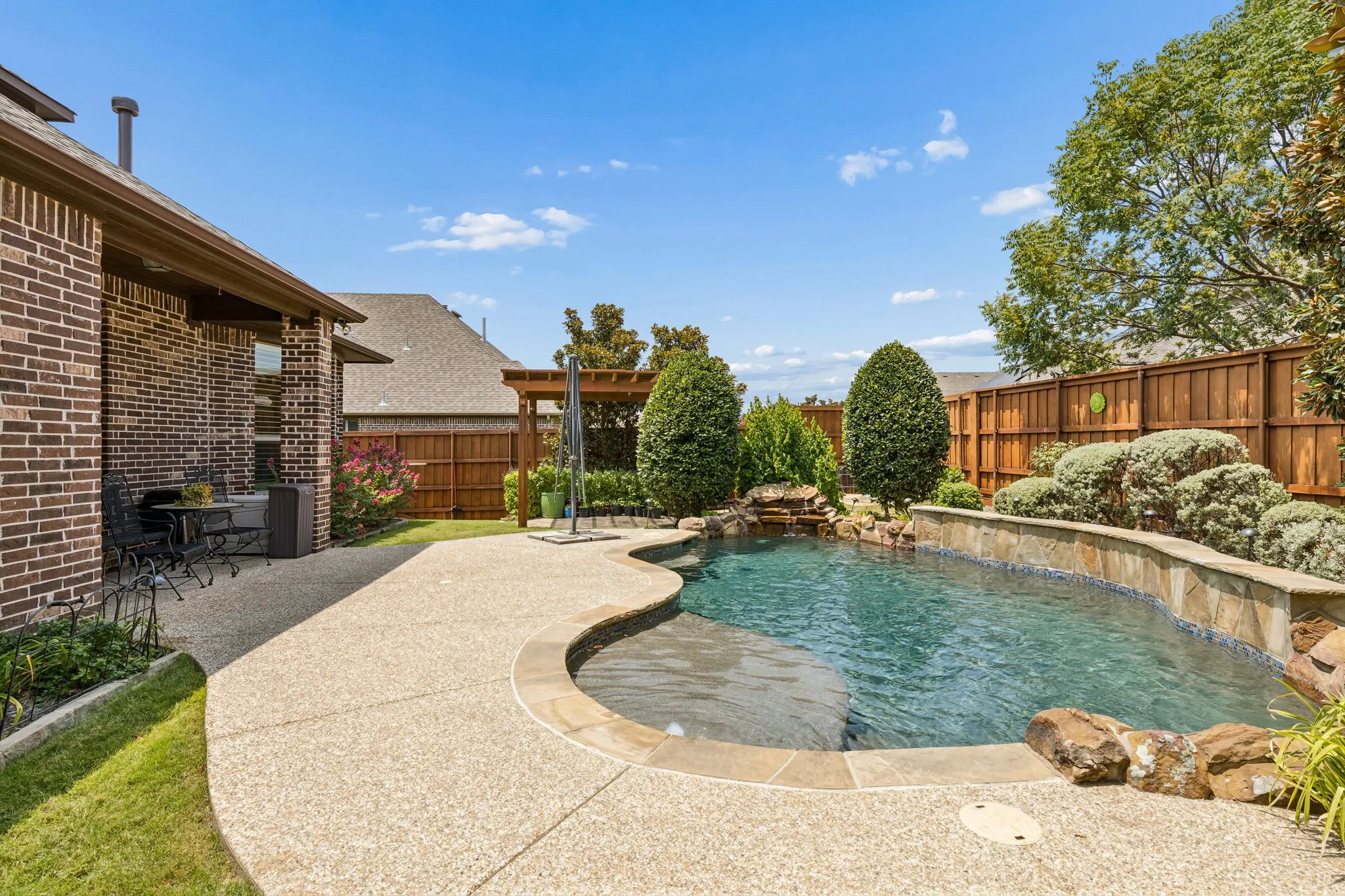 Single Family Residence For Sale in Collin County , 5600 Ridgepass Lane, Mc Kinney, Texas 75071, 4 Bedroom, 4 Bathroom, 3 Garage spaces, 3,324 Sqft, built in 2014, mls#21352009, Real Estate Agent in Mc Kinney, Homes For Sale in Collin county, Homes For Sale in Mc Kinney, Realtor in Mc Kinney Texas, Real Estate Brokerage Independent Realty Texas, Luminita Cordes Realtor