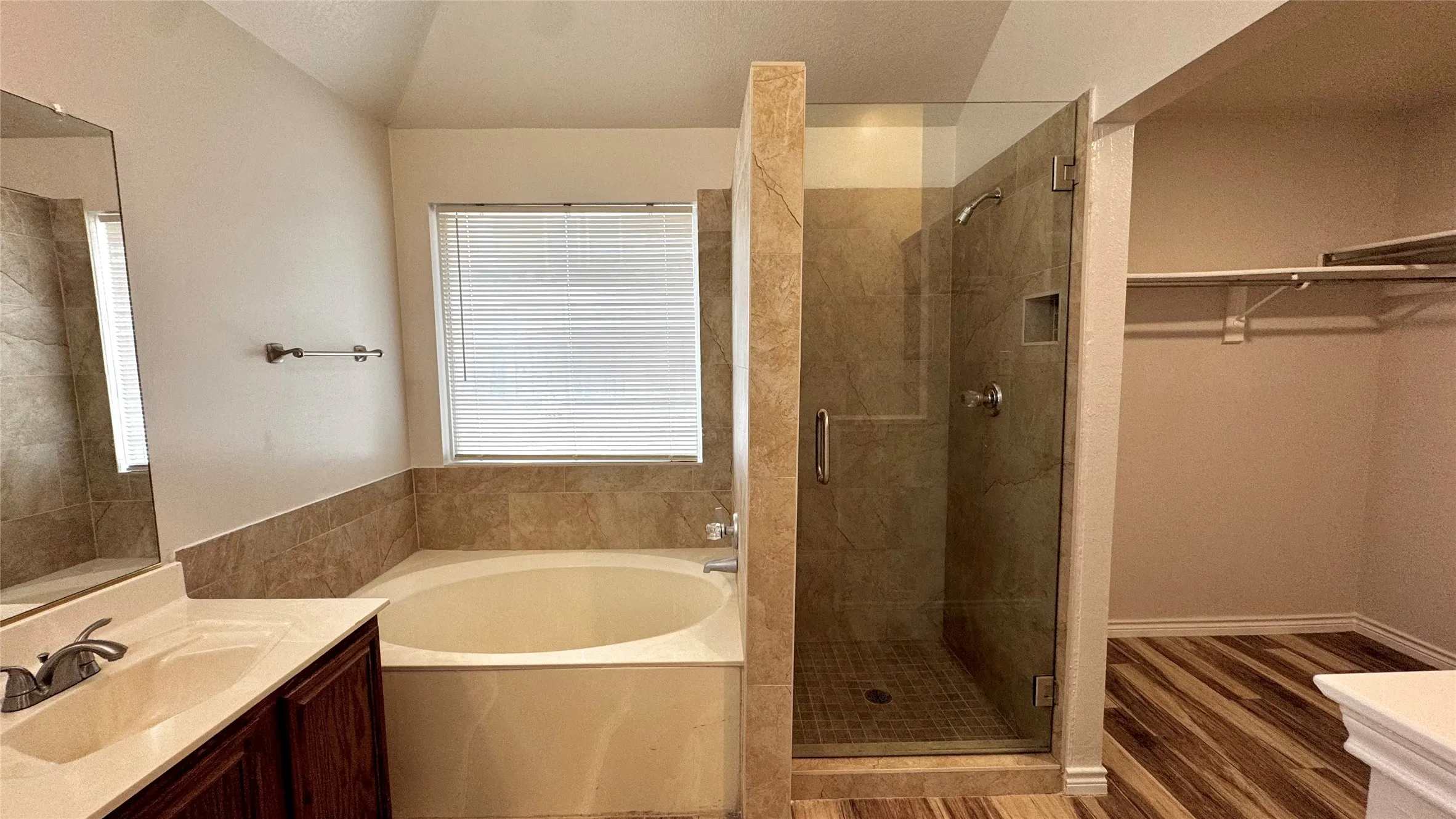 Single Family Residence For Rent in Tarrant County , 2414 Coventry Court, Grand Prairie, Texas 75052, 3 Bedroom, 2 Bathroom, 2 Garage spaces, 1,575 Sqft, built in 1993, mls#21352270, Real Estate Agent in Grand Prairie, Homes For Rent in Tarrant county, Homes For Rent in Grand Prairie, Realtor in Grand Prairie Texas, Real Estate Brokerage Independent Realty Texas, Luminita Cordes Realtor