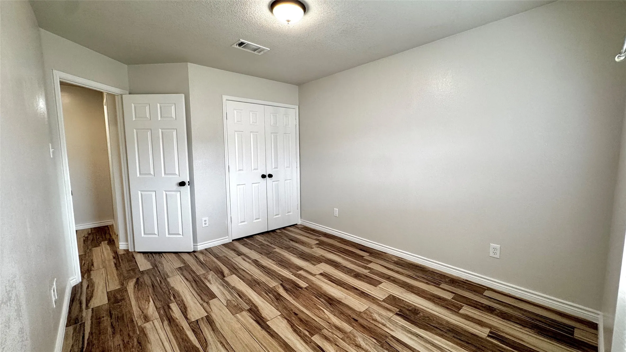 Single Family Residence For Rent in Tarrant County , 2414 Coventry Court, Grand Prairie, Texas 75052, 3 Bedroom, 2 Bathroom, 2 Garage spaces, 1,575 Sqft, built in 1993, mls#21352270, Real Estate Agent in Grand Prairie, Homes For Rent in Tarrant county, Homes For Rent in Grand Prairie, Realtor in Grand Prairie Texas, Real Estate Brokerage Independent Realty Texas, Luminita Cordes Realtor