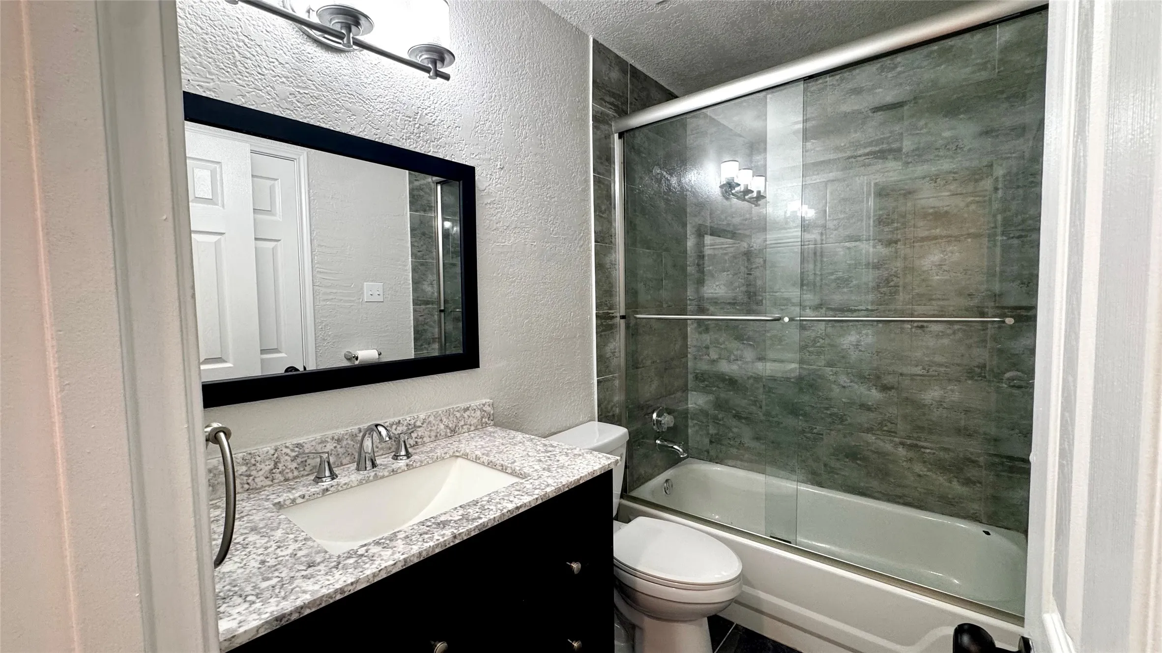 Single Family Residence For Rent in Tarrant County , 2414 Coventry Court, Grand Prairie, Texas 75052, 3 Bedroom, 2 Bathroom, 2 Garage spaces, 1,575 Sqft, built in 1993, mls#21352270, Real Estate Agent in Grand Prairie, Homes For Rent in Tarrant county, Homes For Rent in Grand Prairie, Realtor in Grand Prairie Texas, Real Estate Brokerage Independent Realty Texas, Luminita Cordes Realtor