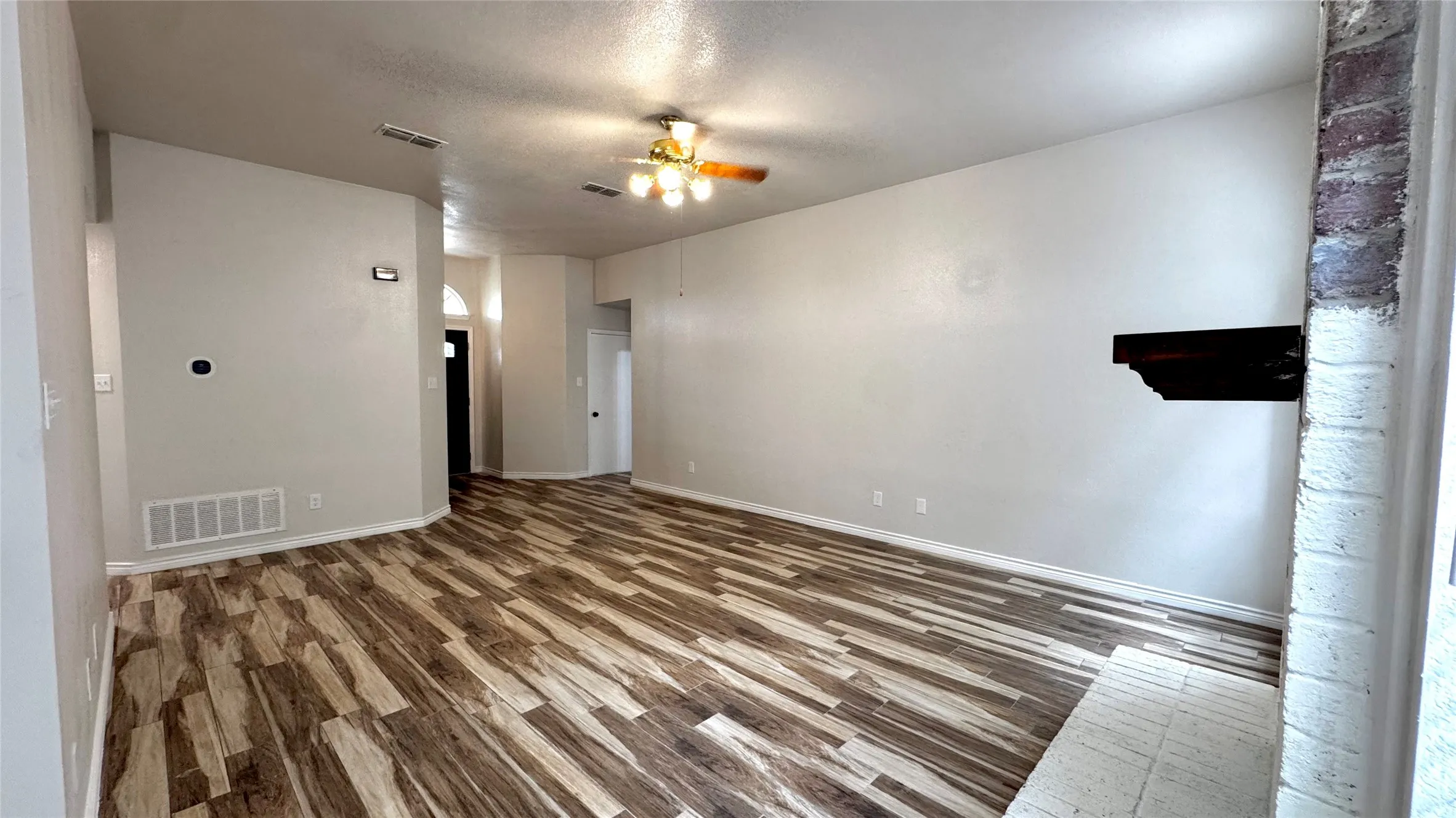 Single Family Residence For Rent in Tarrant County , 2414 Coventry Court, Grand Prairie, Texas 75052, 3 Bedroom, 2 Bathroom, 2 Garage spaces, 1,575 Sqft, built in 1993, mls#21352270, Real Estate Agent in Grand Prairie, Homes For Rent in Tarrant county, Homes For Rent in Grand Prairie, Realtor in Grand Prairie Texas, Real Estate Brokerage Independent Realty Texas, Luminita Cordes Realtor