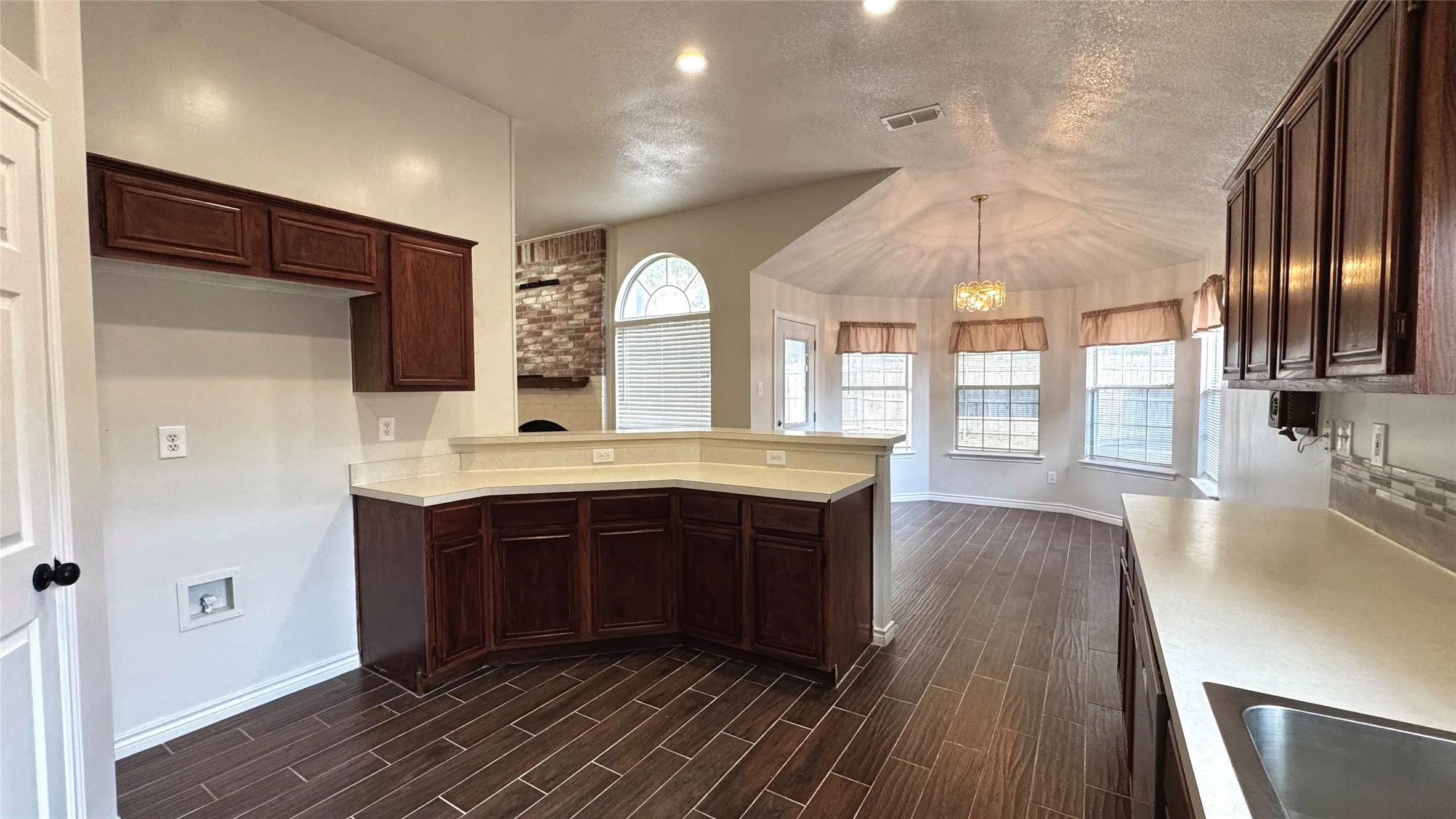 Single Family Residence For Rent in Tarrant County , 2414 Coventry Court, Grand Prairie, Texas 75052, 3 Bedroom, 2 Bathroom, 2 Garage spaces, 1,575 Sqft, built in 1993, mls#21352270, Real Estate Agent in Grand Prairie, Homes For Rent in Tarrant county, Homes For Rent in Grand Prairie, Realtor in Grand Prairie Texas, Real Estate Brokerage Independent Realty Texas, Luminita Cordes Realtor