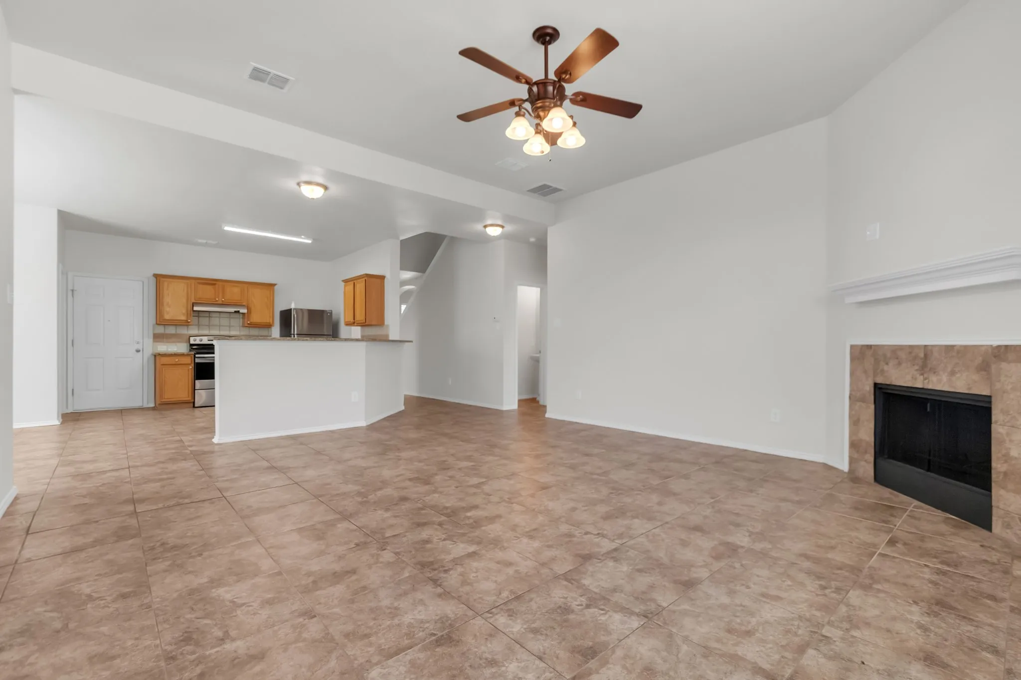 Single Family Residence For Sale in Dallas County , 1068 Westbrook Court, Grand Prairie, Texas 75052, 4 Bedroom, 3 Bathroom, 2 Garage spaces, 2,522 Sqft, built in 2003, mls#21347904, Real Estate Agent in Grand Prairie, Homes For Sale in Dallas county, Homes For Sale in Grand Prairie, Realtor in Grand Prairie Texas, Real Estate Brokerage Independent Realty Texas, Luminita Cordes Realtor