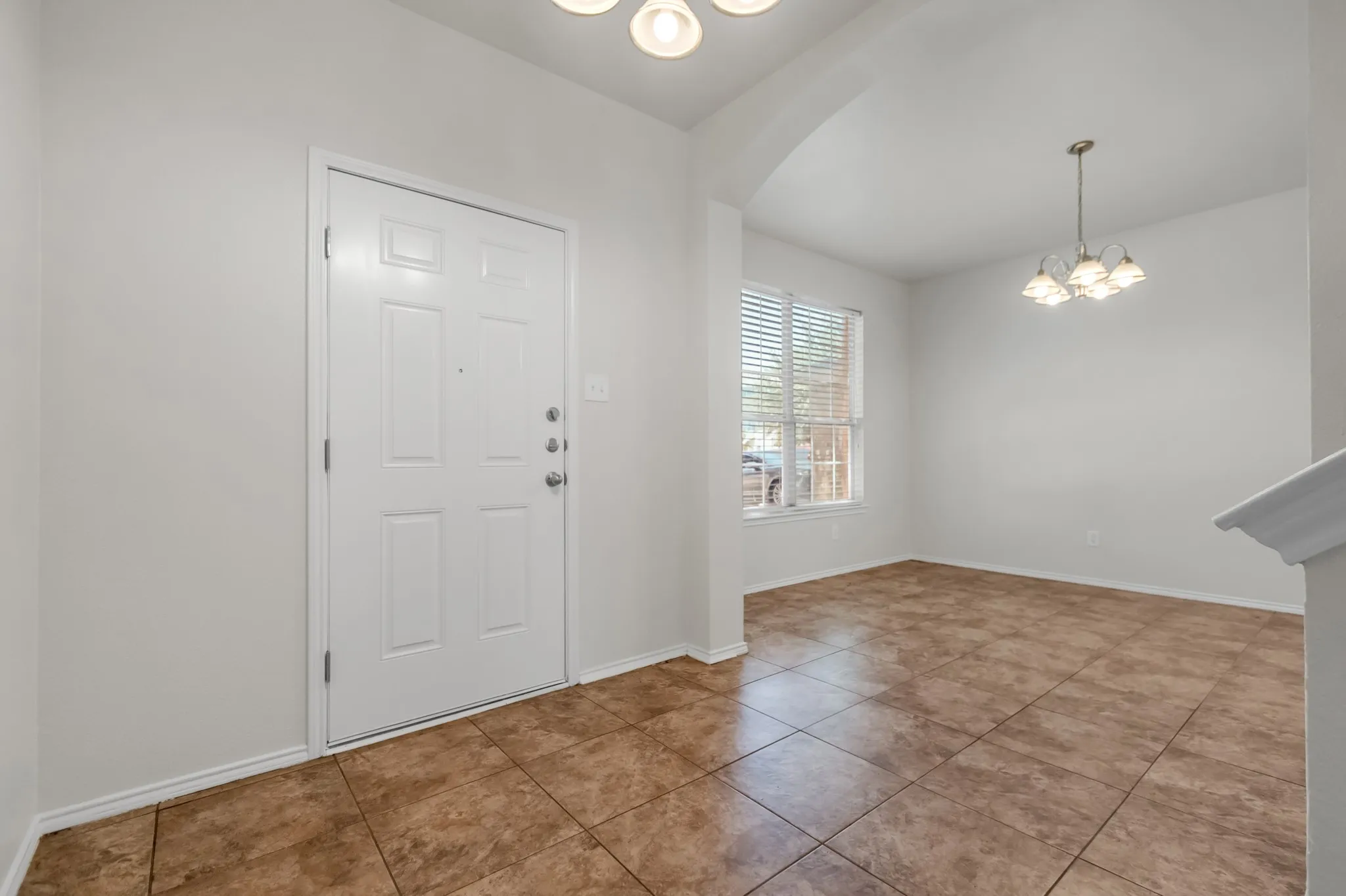 Single Family Residence For Sale in Dallas County , 1068 Westbrook Court, Grand Prairie, Texas 75052, 4 Bedroom, 3 Bathroom, 2 Garage spaces, 2,522 Sqft, built in 2003, mls#21347904, Real Estate Agent in Grand Prairie, Homes For Sale in Dallas county, Homes For Sale in Grand Prairie, Realtor in Grand Prairie Texas, Real Estate Brokerage Independent Realty Texas, Luminita Cordes Realtor