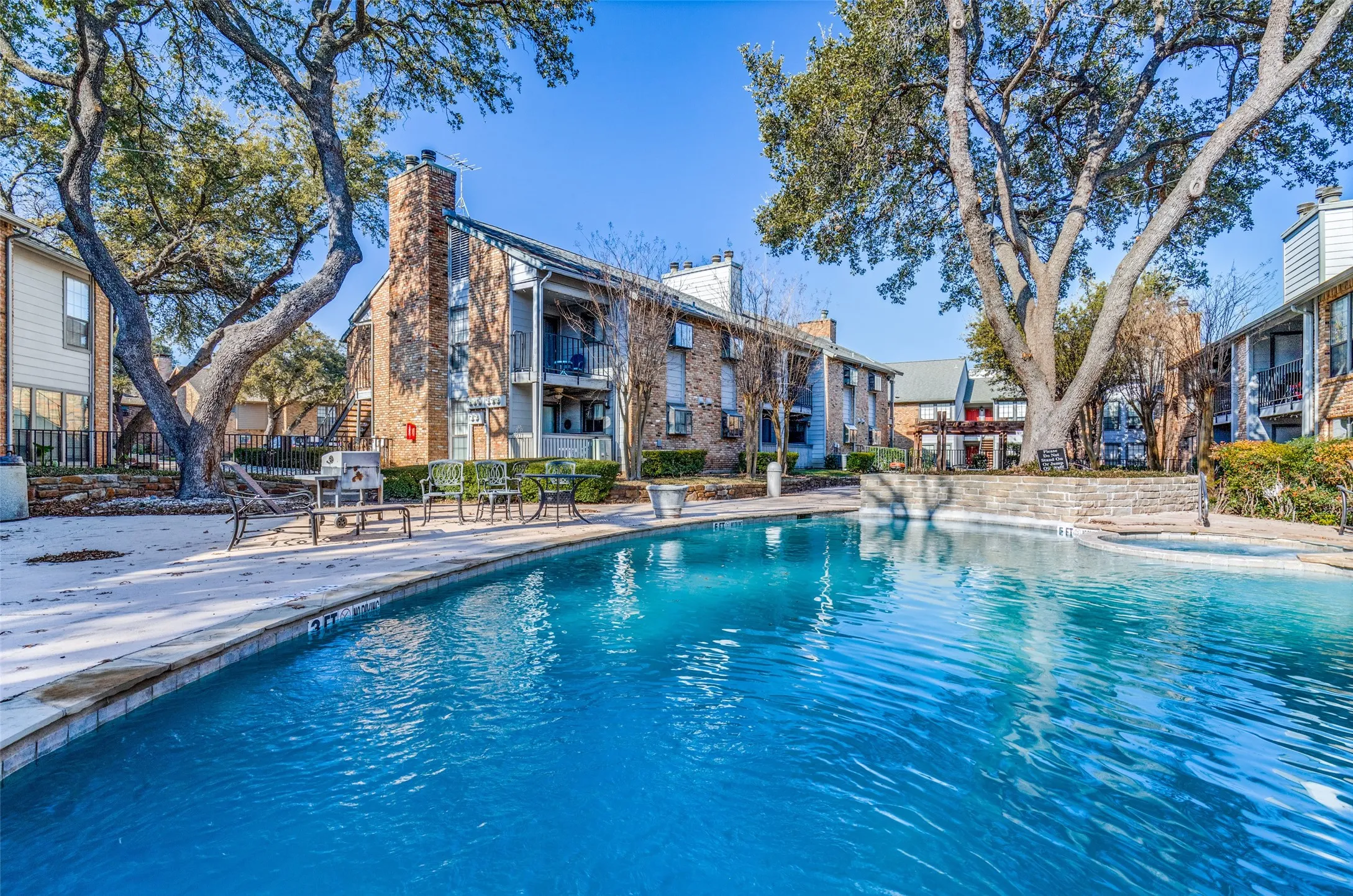 Condominium For Sale in Dallas County , 15151 Berry Trail 106, Dallas, Texas 75248, 1 Bedroom, 1 Bathroom, Garage spaces, 736 Sqft, built in 1980, mls#21352283, Real Estate Agent in Dallas, Homes For Sale in Dallas county, Homes For Sale in Dallas, Realtor in Dallas Texas, Real Estate Brokerage Independent Realty Texas, Luminita Cordes Realtor