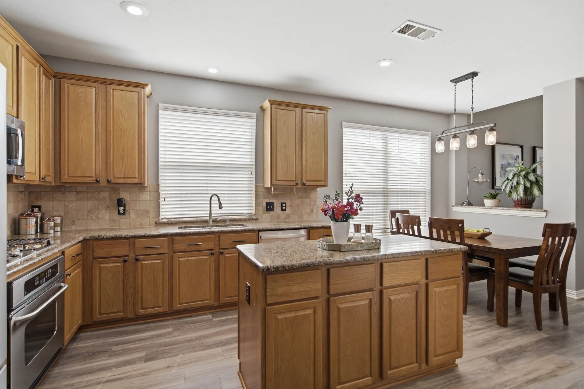 Single Family Residence For Sale in Denton County , 2444 Greenbrook Drive, Little Elm, Texas 75068, 4 Bedroom, 3 Bathroom, 2 Garage spaces, 2,631 Sqft, built in 2006, mls#21350783, Real Estate Agent in Little Elm, Homes For Sale in Denton county, Homes For Sale in Little Elm, Realtor in Little Elm Texas, Real Estate Brokerage Independent Realty Texas, Luminita Cordes Realtor